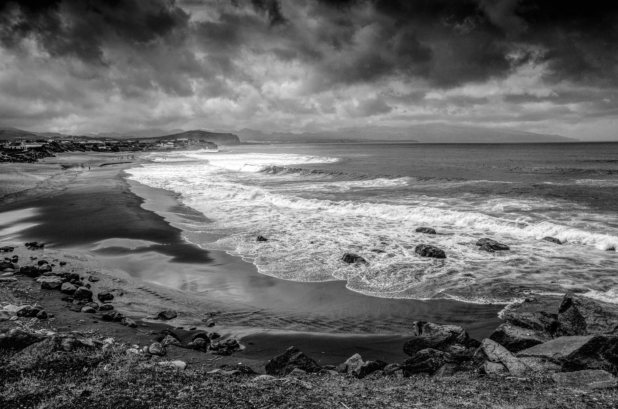 Sigma 18-200mm F3.5-6.3 DC OS HSM sample photo. Dark beach photography