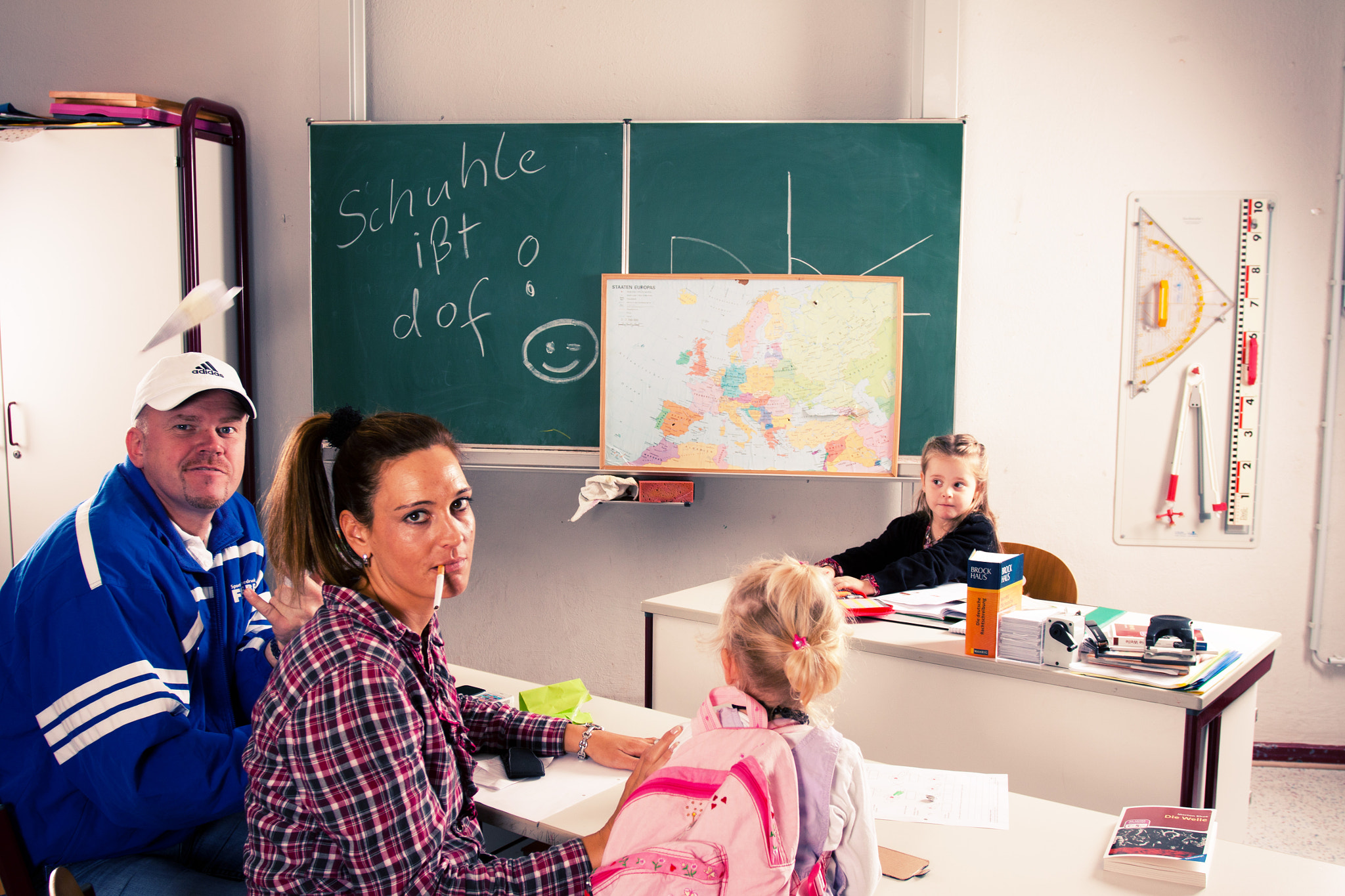 Canon EOS 50D + Canon EF 17-40mm F4L USM sample photo. School´s out photography