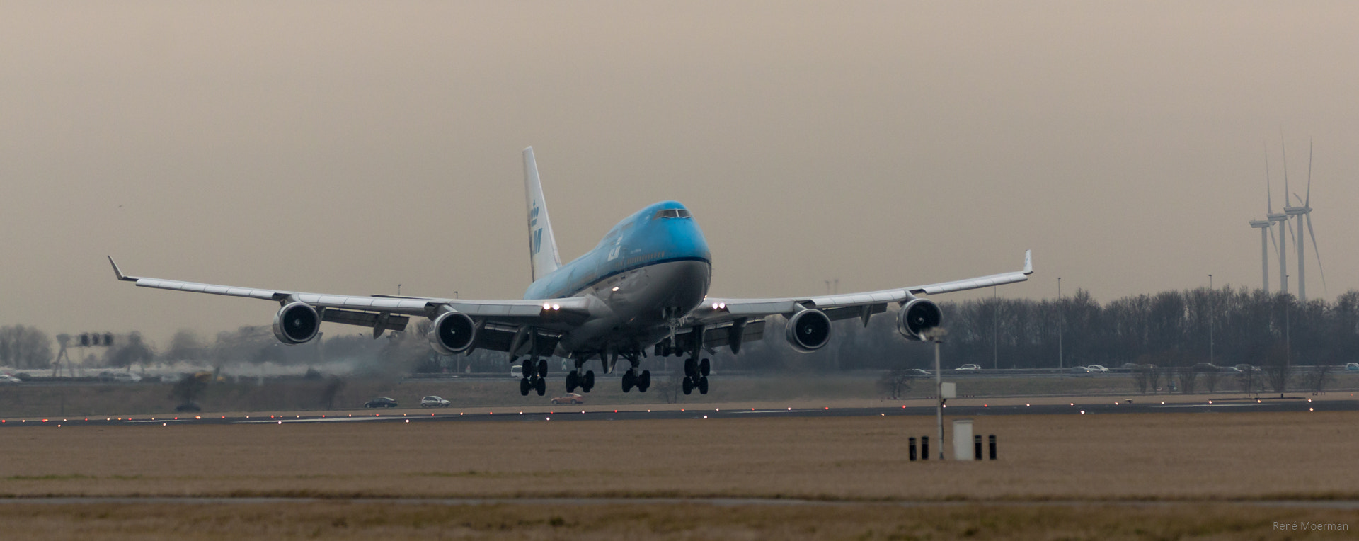 150-600mm F5-6.3 DG OS HSM | Contemporary 015 sample photo. Landing boeing 747 photography