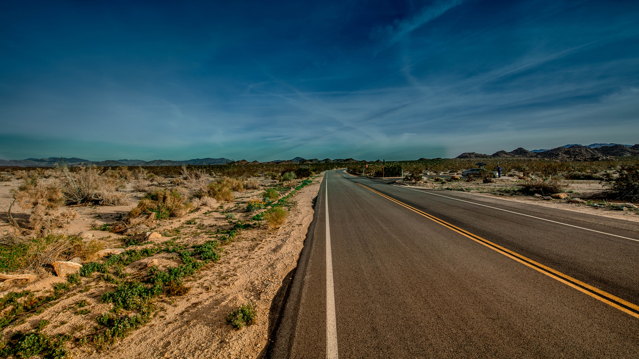 Canon EOS 5DS + Canon EF 300mm f/2.8L sample photo. The desert road photography