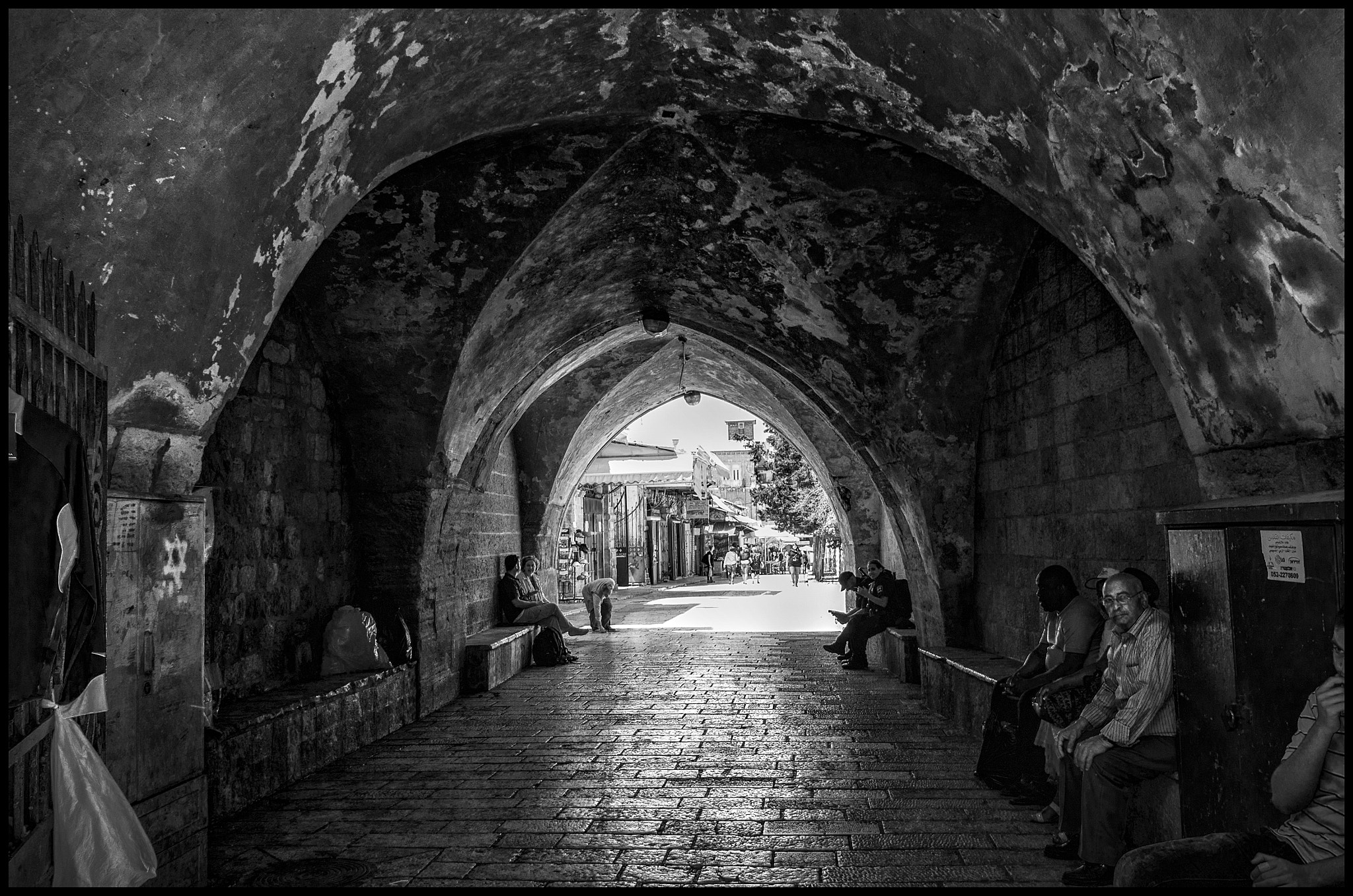 Vario-Elmar T 1:3.5-5.6 / 18-56 ASPH. sample photo. Resting in the shade.... photography