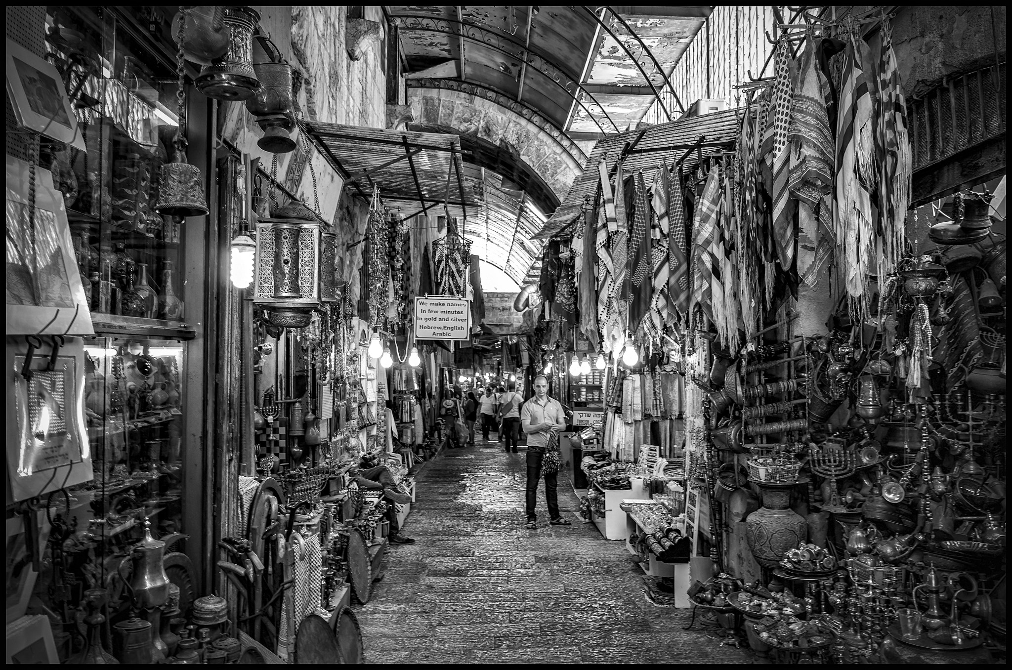 Vario-Elmar T 1:3.5-5.6 / 18-56 ASPH. sample photo. Bazaar in the old city..... photography