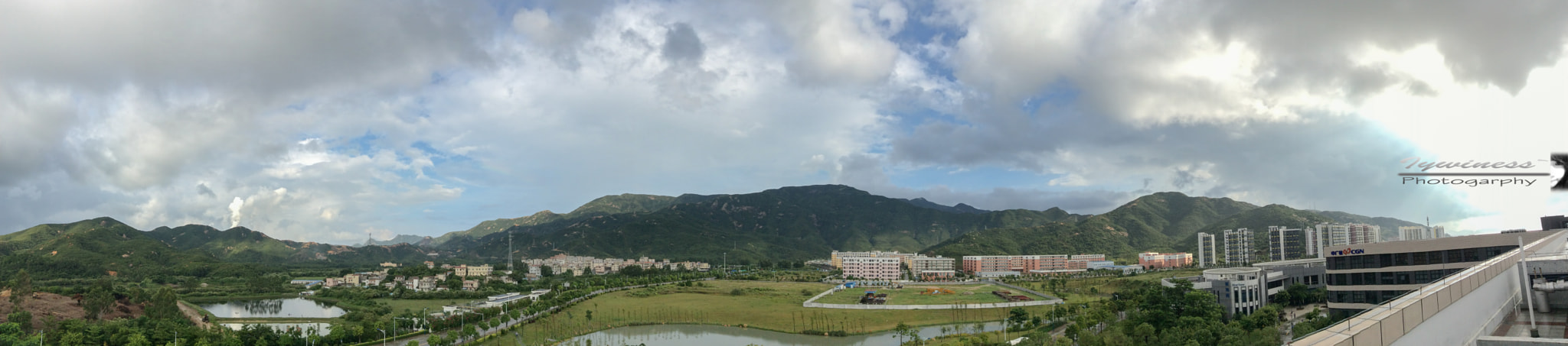 iPad mini 2 back camera 3.3mm f/2.4 sample photo. Village photography