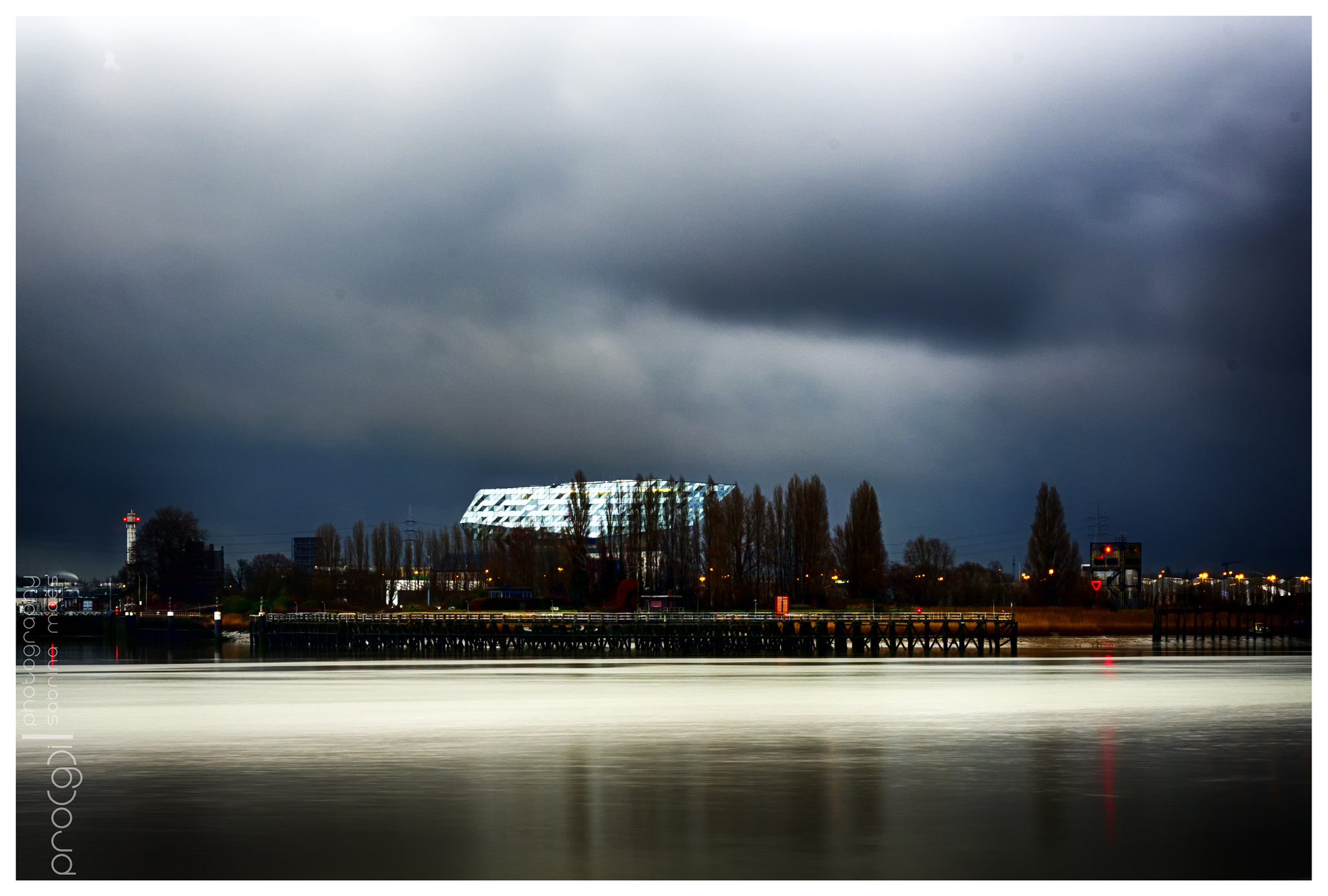 Nikon D810 + Nikon AF-S Nikkor 58mm F1.4G sample photo. “sometimes things become possible if we want them photography
