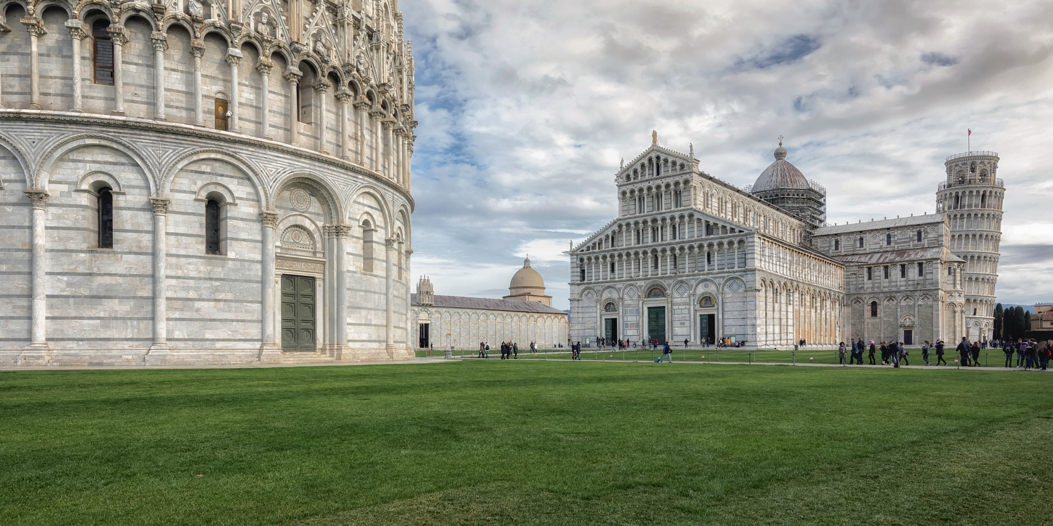 Canon EF 300mm f/2.8L sample photo. Piazzadeimiracoli photography