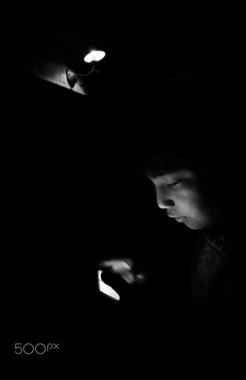 Samsung GT-I9300I sample photo. Gaming on dim light photography