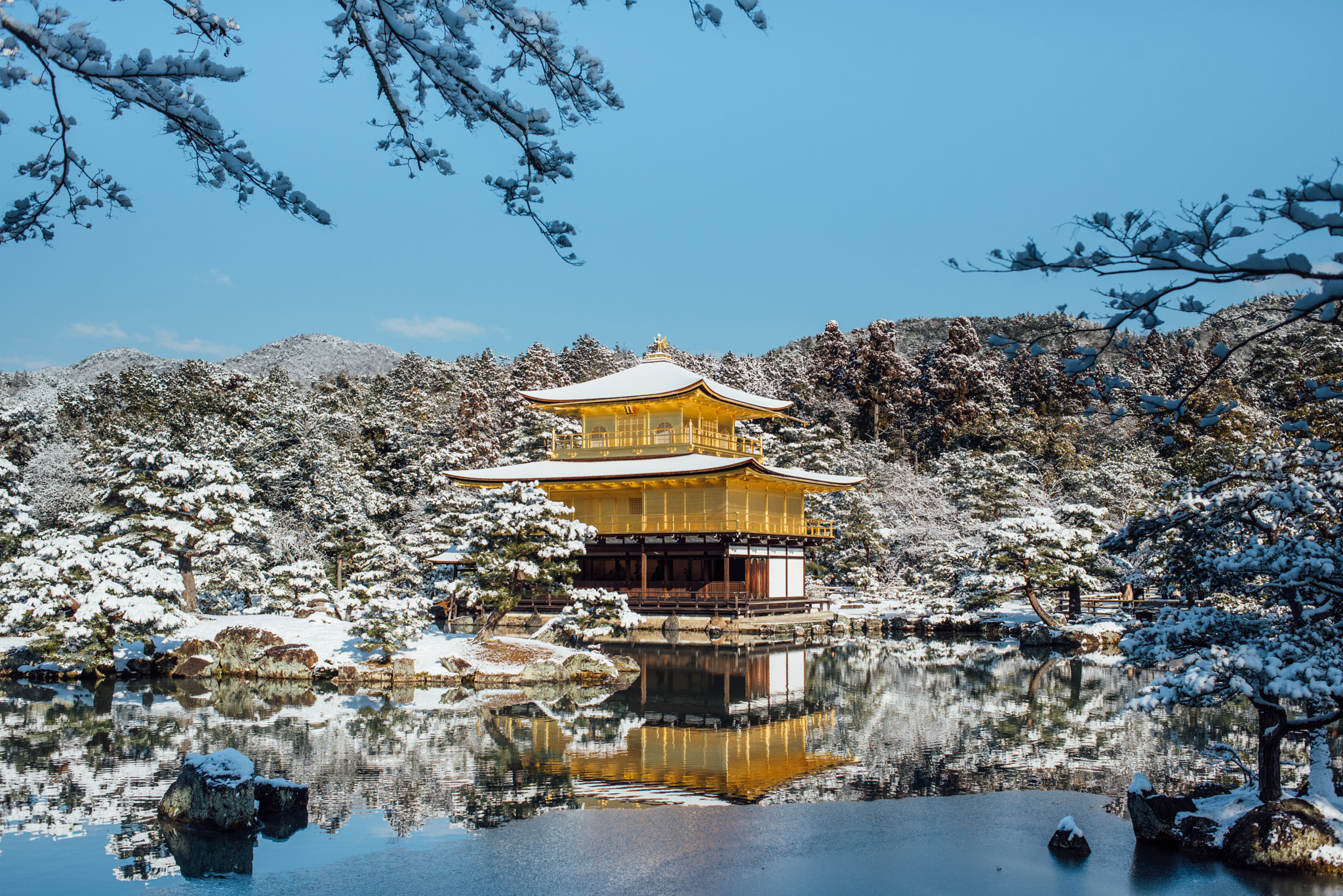 Nikon D810 + Nikon AF Nikkor 35mm F2D sample photo. Kinkaku-ji, japan photography