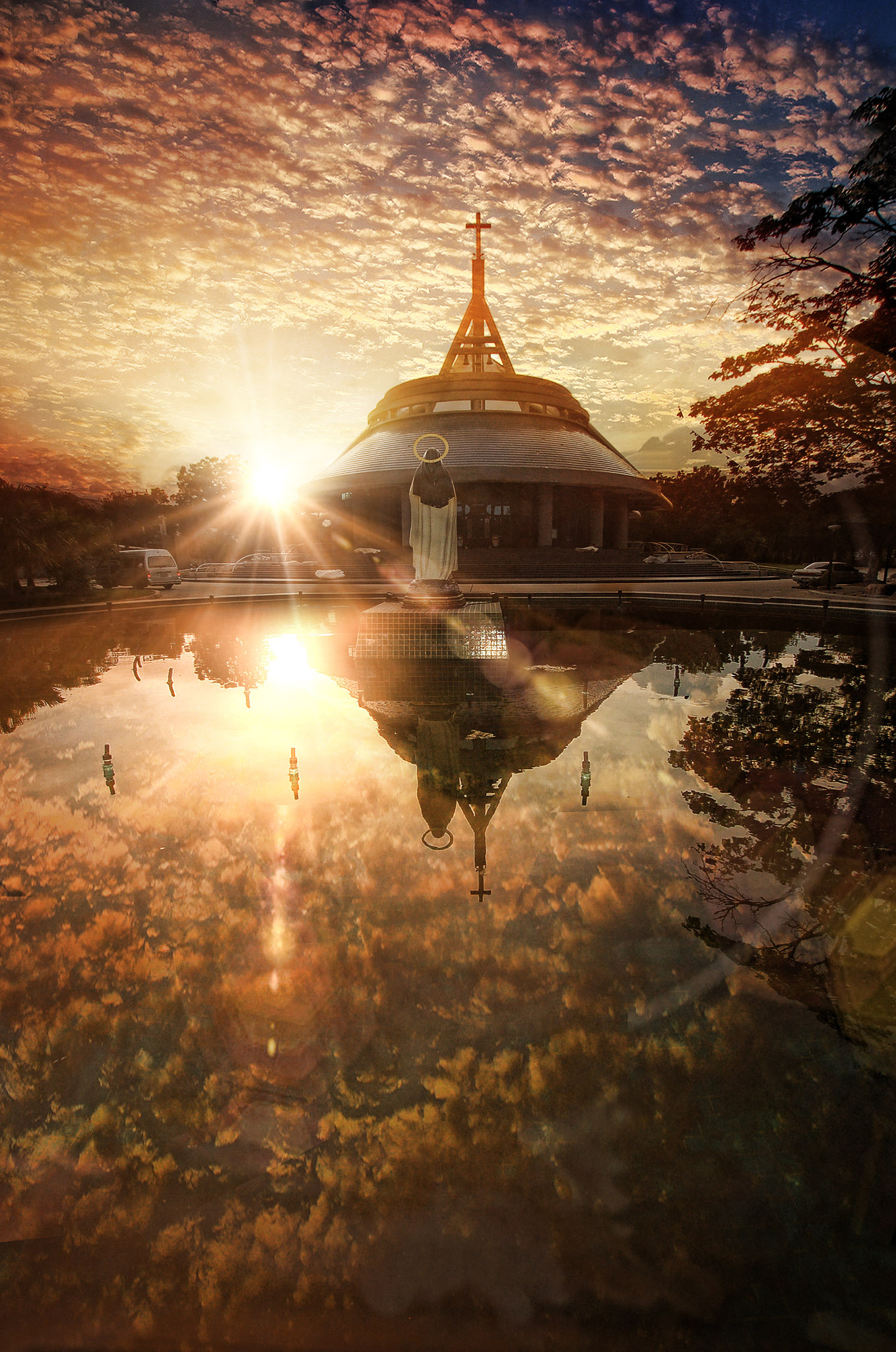 Nikon D50 + Sigma 10-20mm F3.5 EX DC HSM sample photo. Sun flare photography