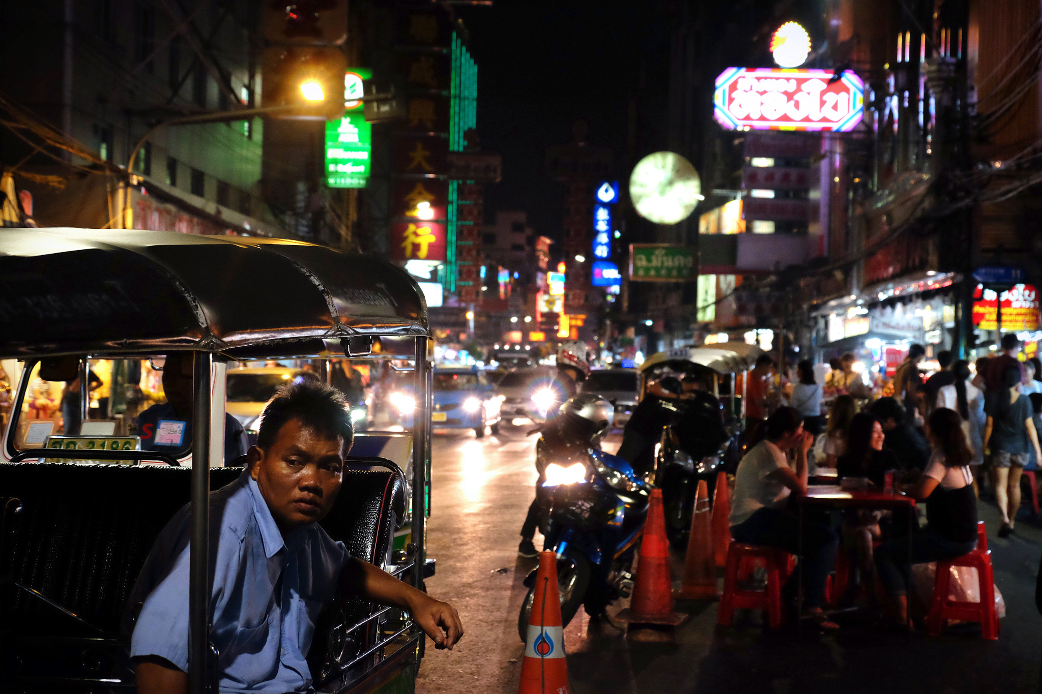 Fujifilm X-T10 + Fujifilm XF 18-135mm F3.5-5.6 R LM OIS WR sample photo. Chinatown photography