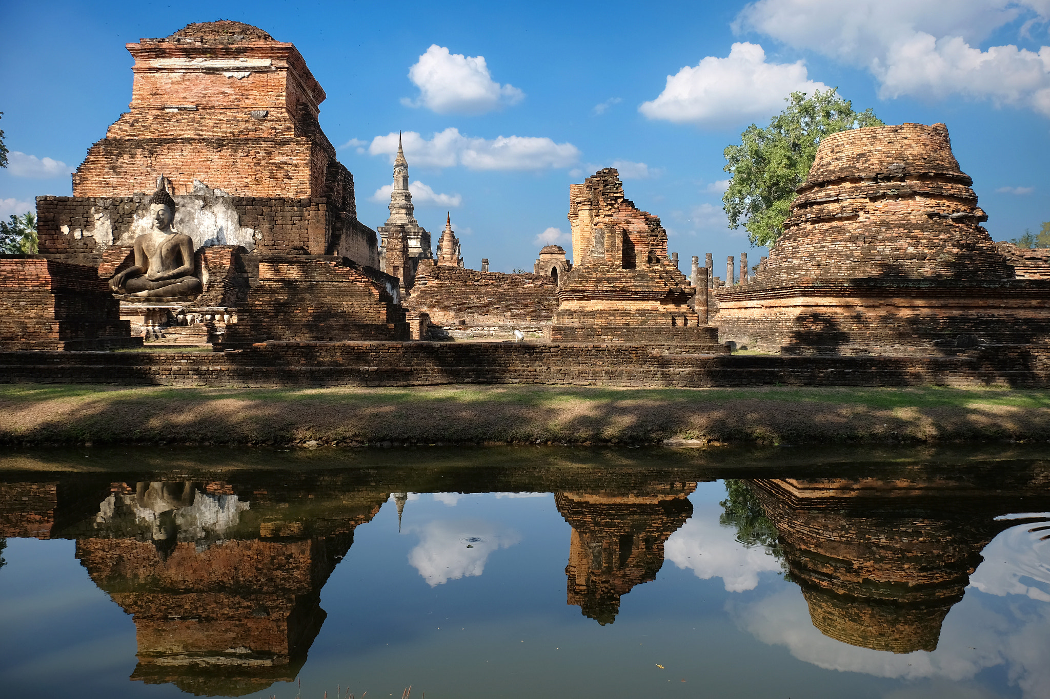 Fujifilm X-T10 + Fujifilm XF 18-135mm F3.5-5.6 R LM OIS WR sample photo. Sukhothai photography