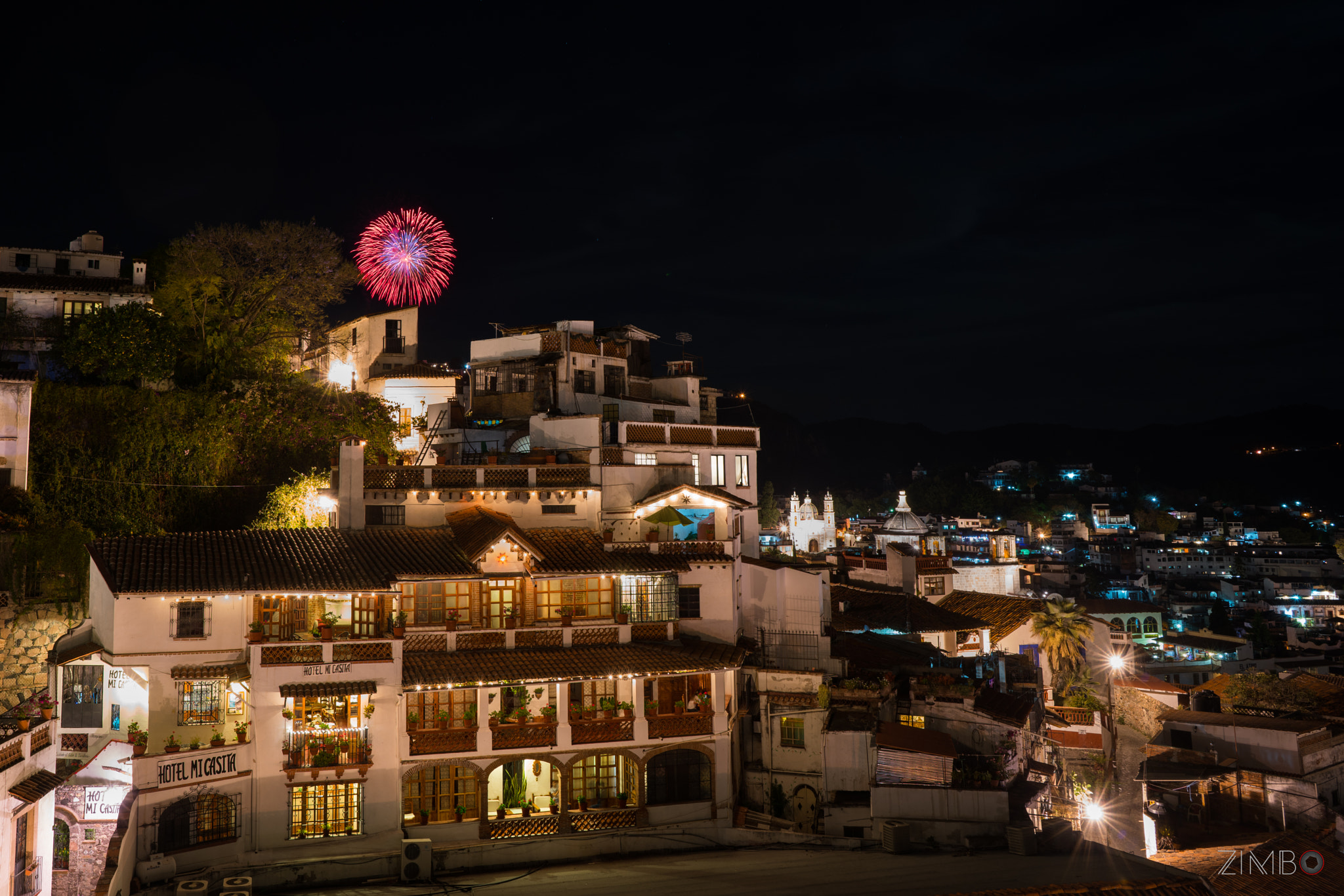 ZEISS Batis 25mm F2 sample photo. Firework over taxco photography