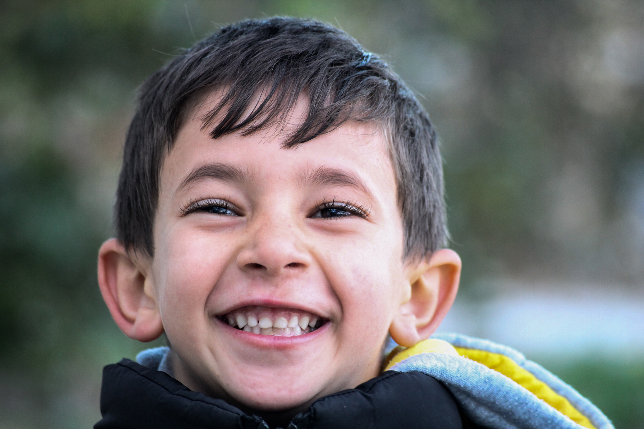 Canon EOS 1100D (EOS Rebel T3 / EOS Kiss X50) + Sigma 55-200mm f/4-5.6 DC sample photo. "that smile tho!" photography