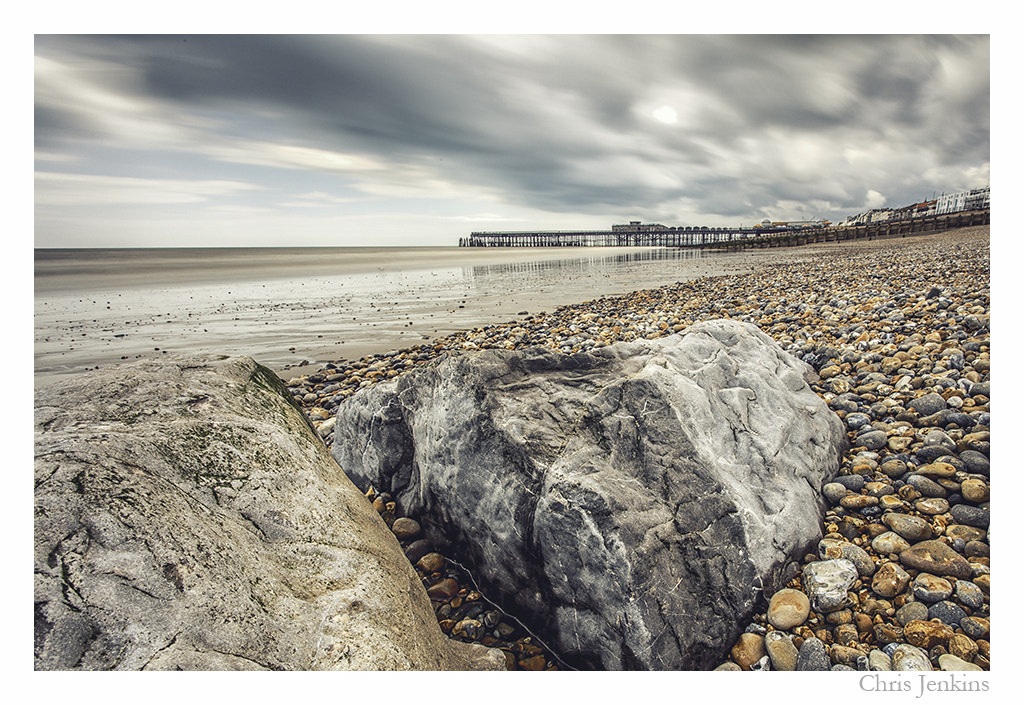 Canon EOS 5DS + Canon EF 17-40mm F4L USM sample photo. Hastings pier, east sussex photography