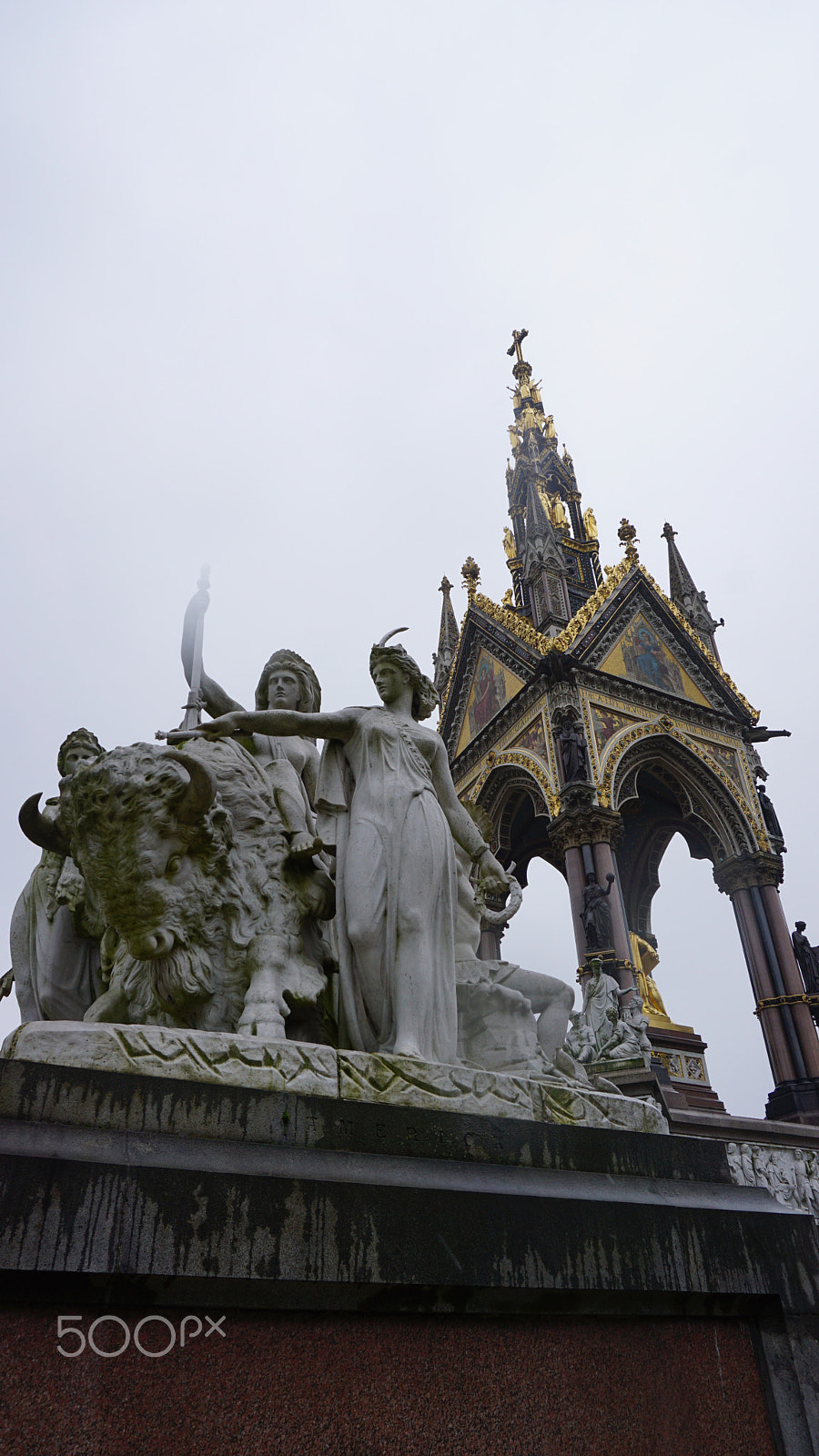 Sony a5100 + Sony E 18-50mm F4-5.6 sample photo. Albert memorial - london photography