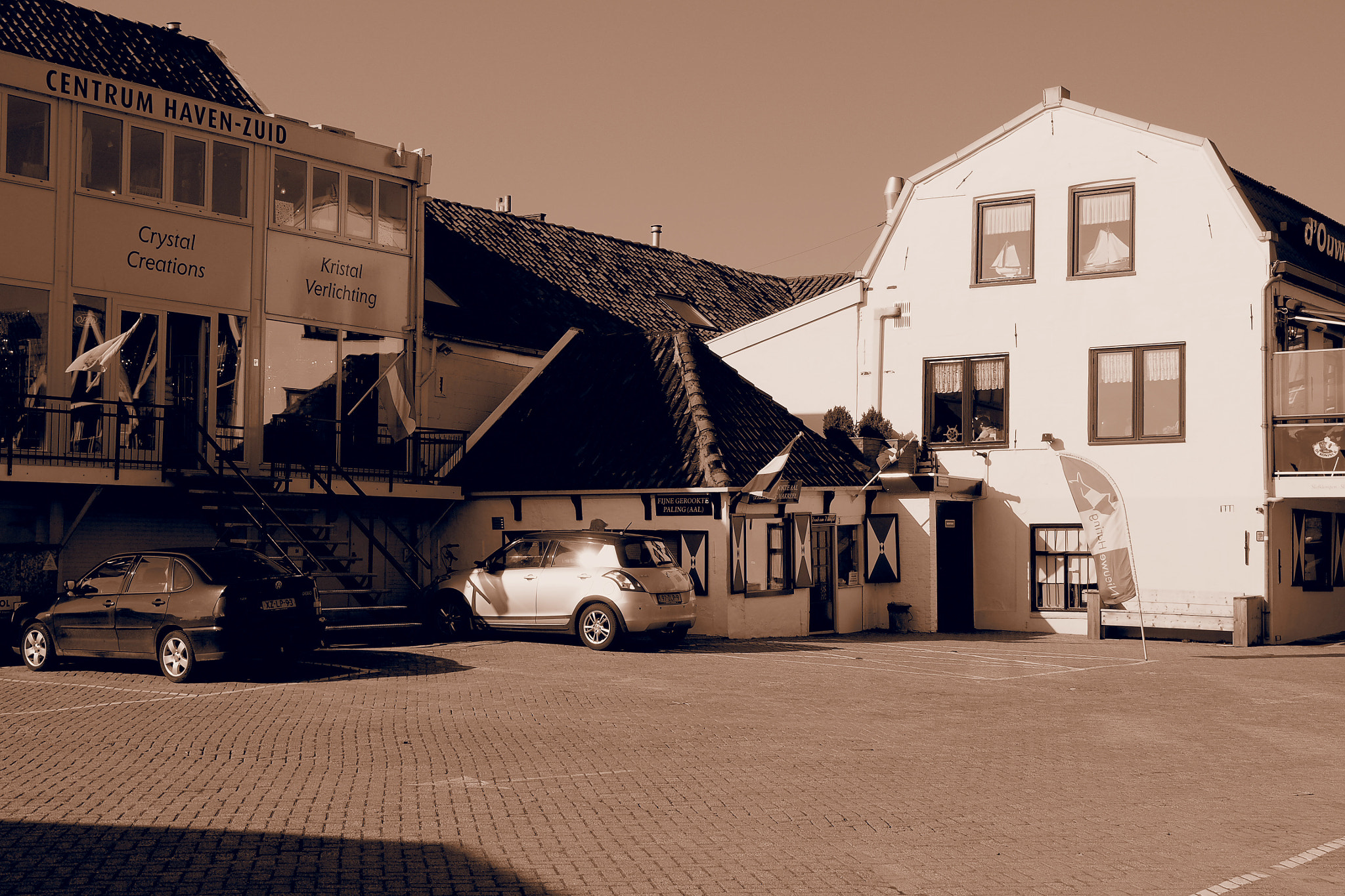 Olympus PEN E-PL7 sample photo. Bistro / restaurant d'ouwe helling, zuideinde 5, volendam, netherlands photography