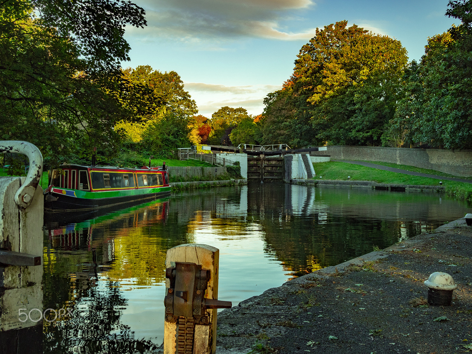 Olympus OM-D E-M1 + Olympus M.Zuiko Digital 25mm F1.8 sample photo. Hanwell locks on the grand union canal in london photography