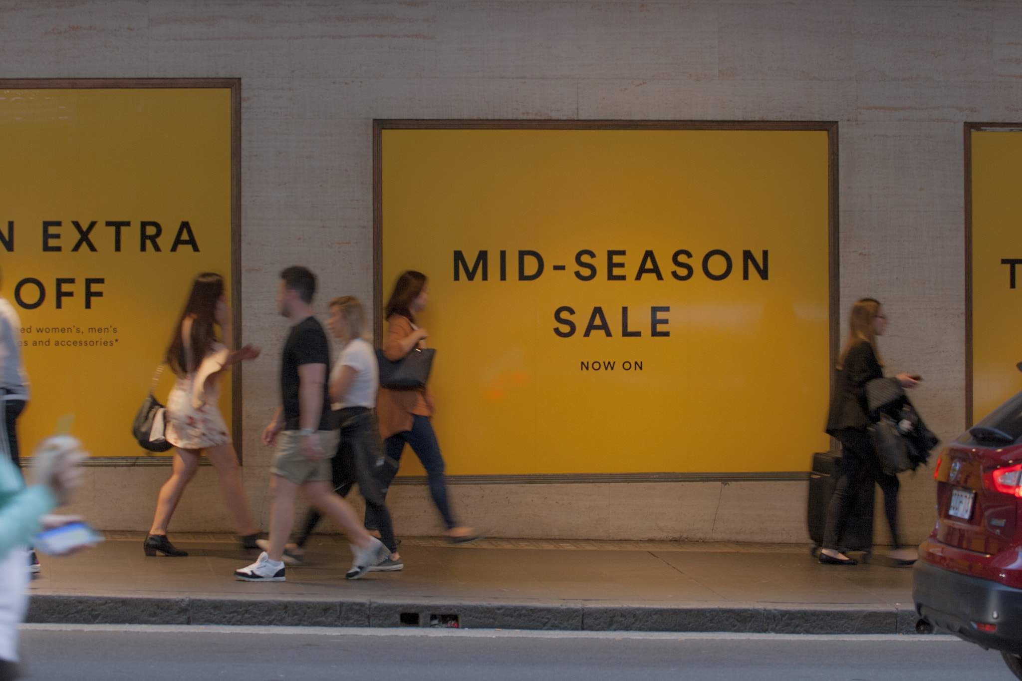 Canon EF 80-200mm f/2.8L sample photo. Mid season sale photography