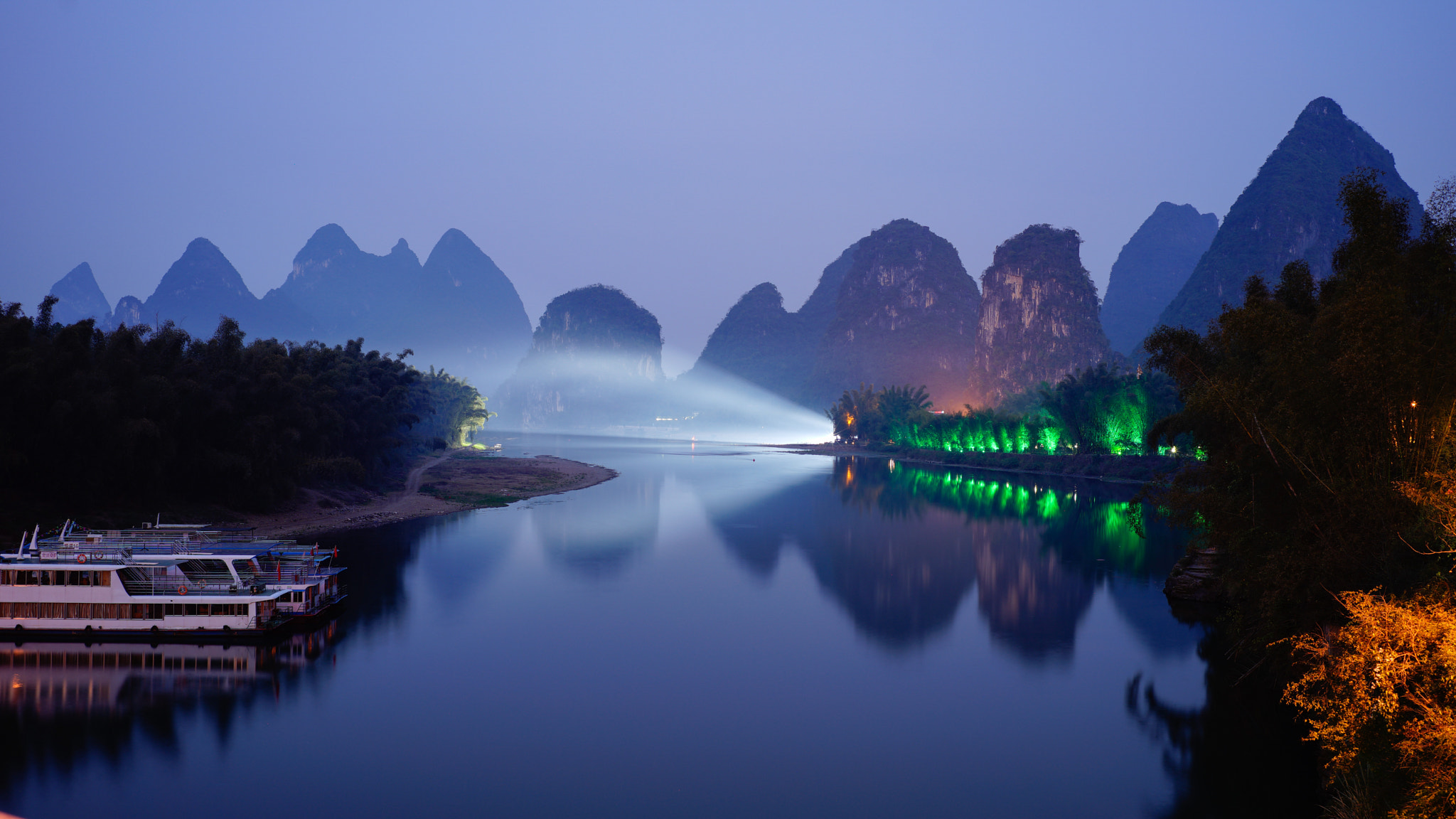 Sony a7 II + E 35mm F2 sample photo. Yangshuo photography