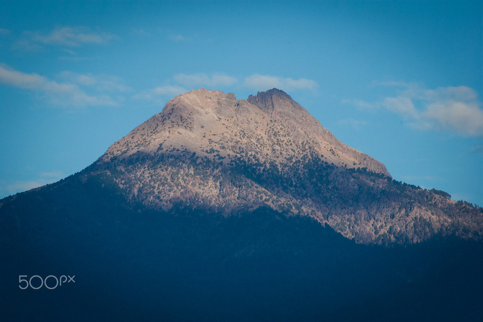 Sony 75-300mm F4.5-5.6 sample photo. First light on the volcano's peak photography