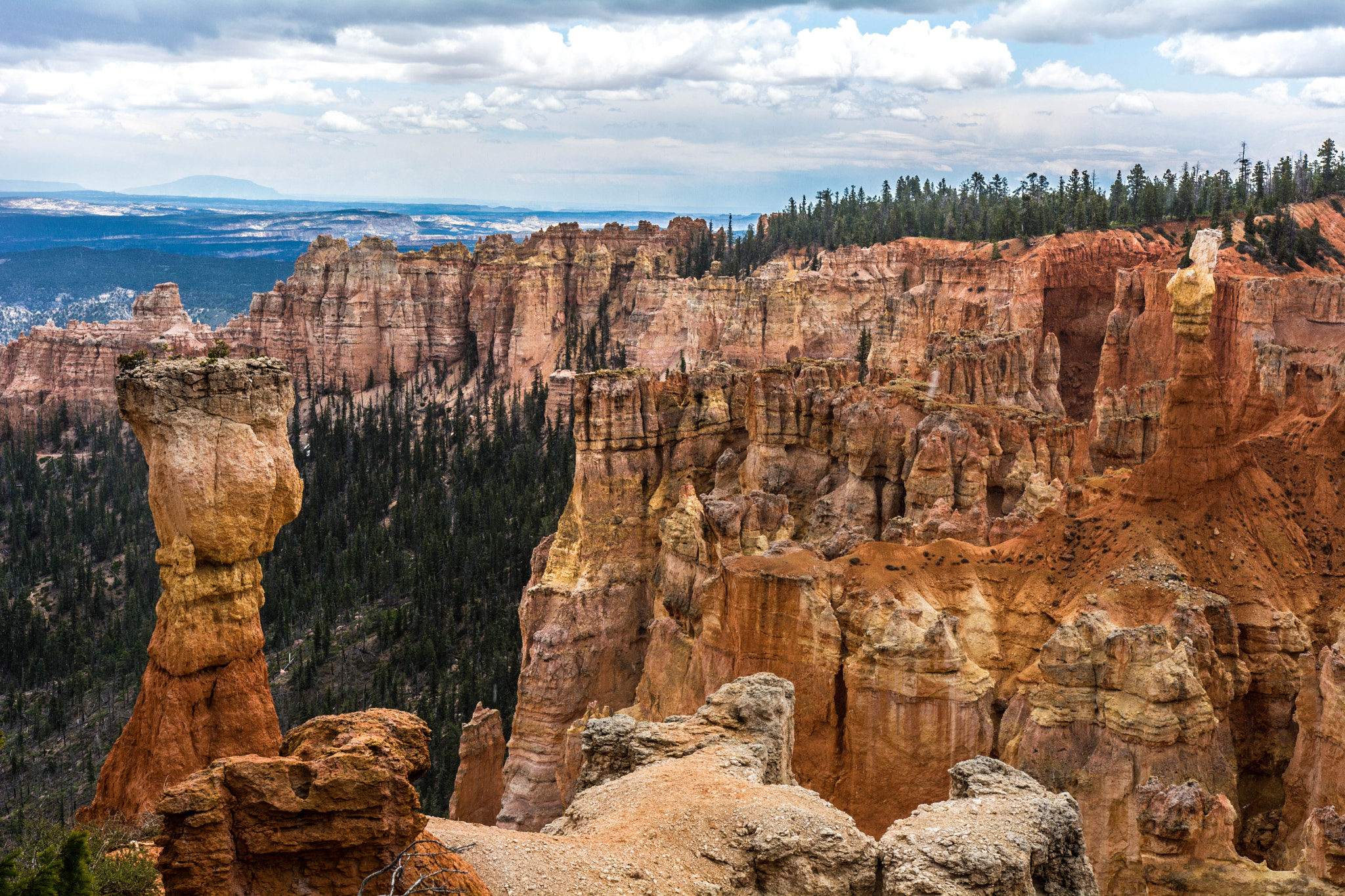 Nikon D5200 + Sigma 18-35mm F1.8 DC HSM Art sample photo. Bryce canyon rock (of ) photography