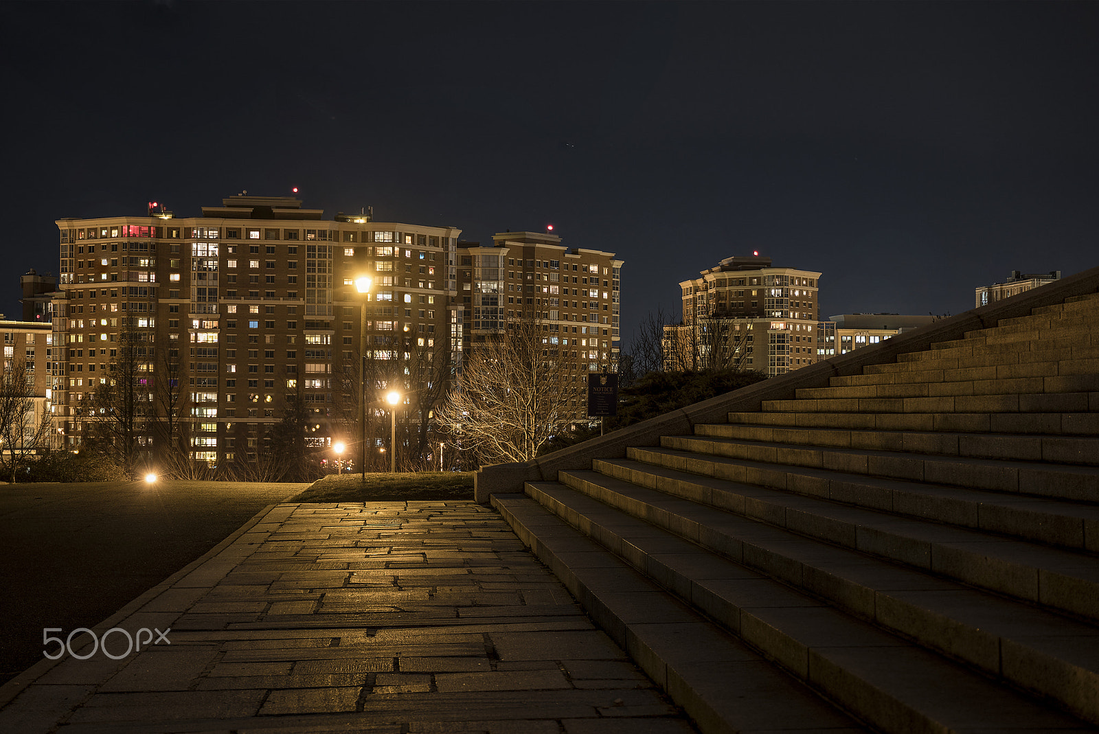 VARIO-ELMARIT 1:2.8-4.0/24-90mm ASPH. OIS sample photo. Night view of apartments photography