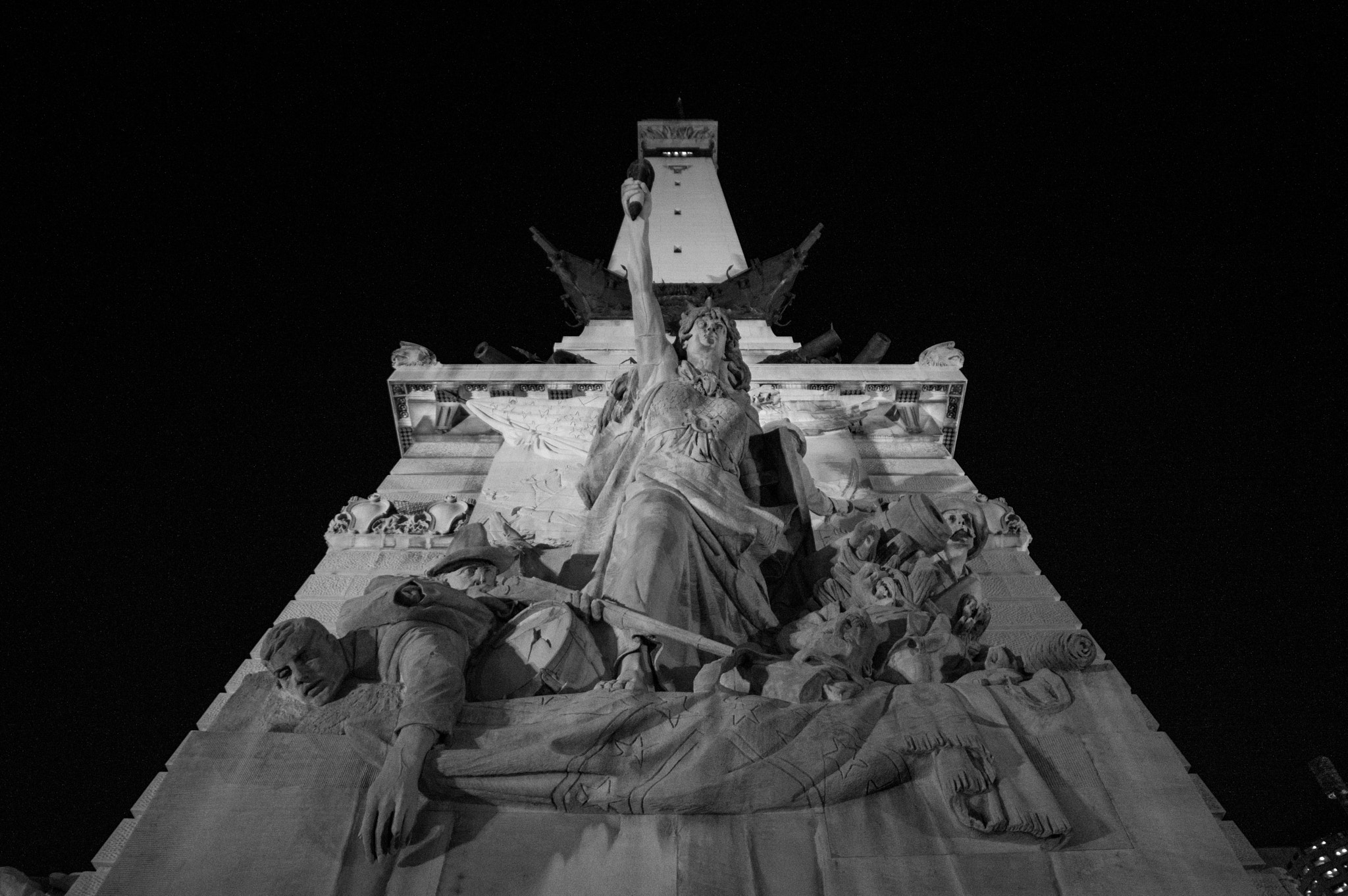 Samyang 14mm F2.8 ED AS IF UMC sample photo. The dying soldier photography