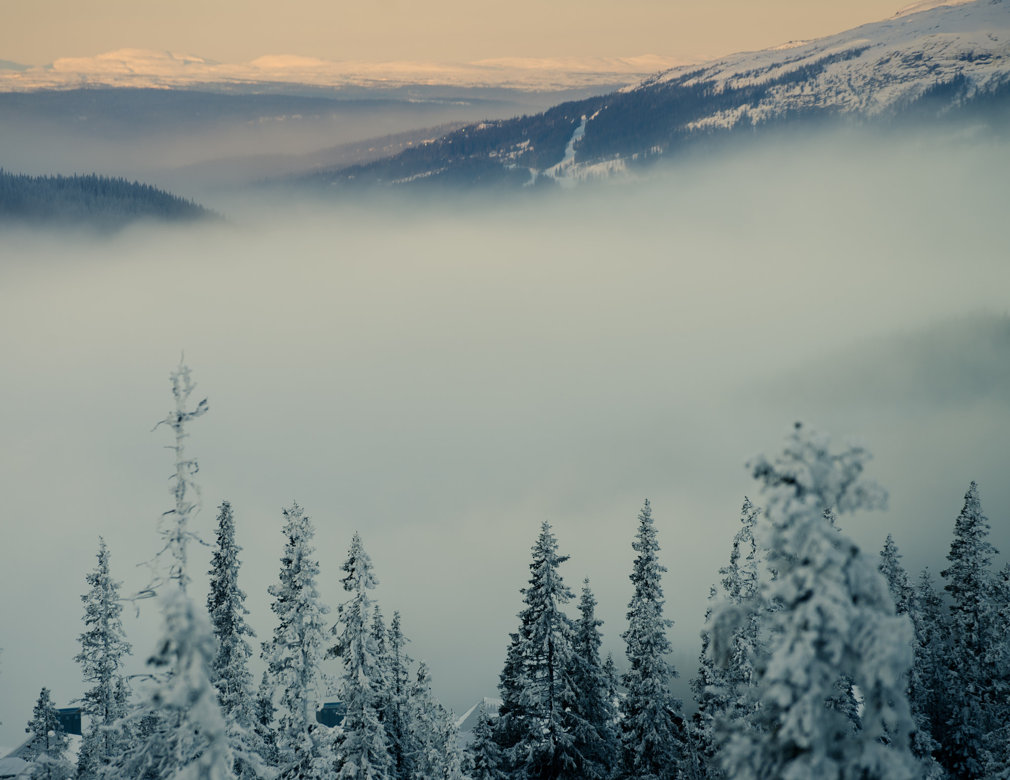 Sony a7 + Sony FE 70-200mm F4 G OSS sample photo. Åre - sweden photography