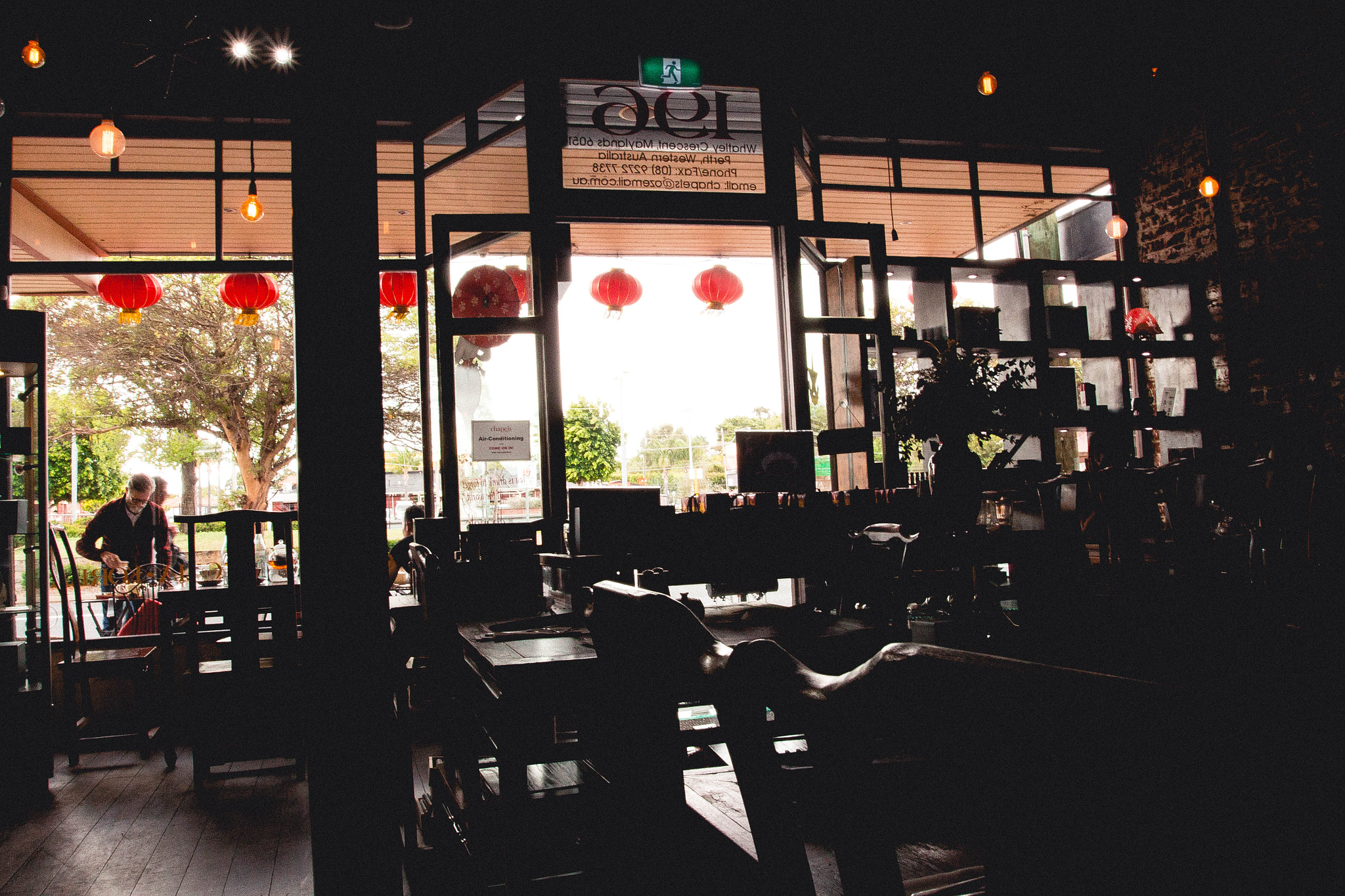 Canon EOS 600D (Rebel EOS T3i / EOS Kiss X5) + Canon EF 17-40mm F4L USM sample photo. Chapels tea shop photography