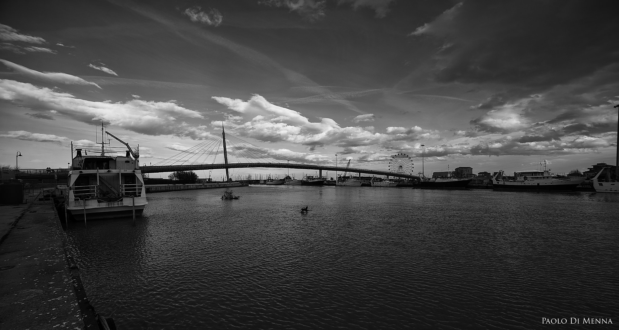 Samyang 14mm F2.8 ED AS IF UMC sample photo. Una rotonda sul mare photography
