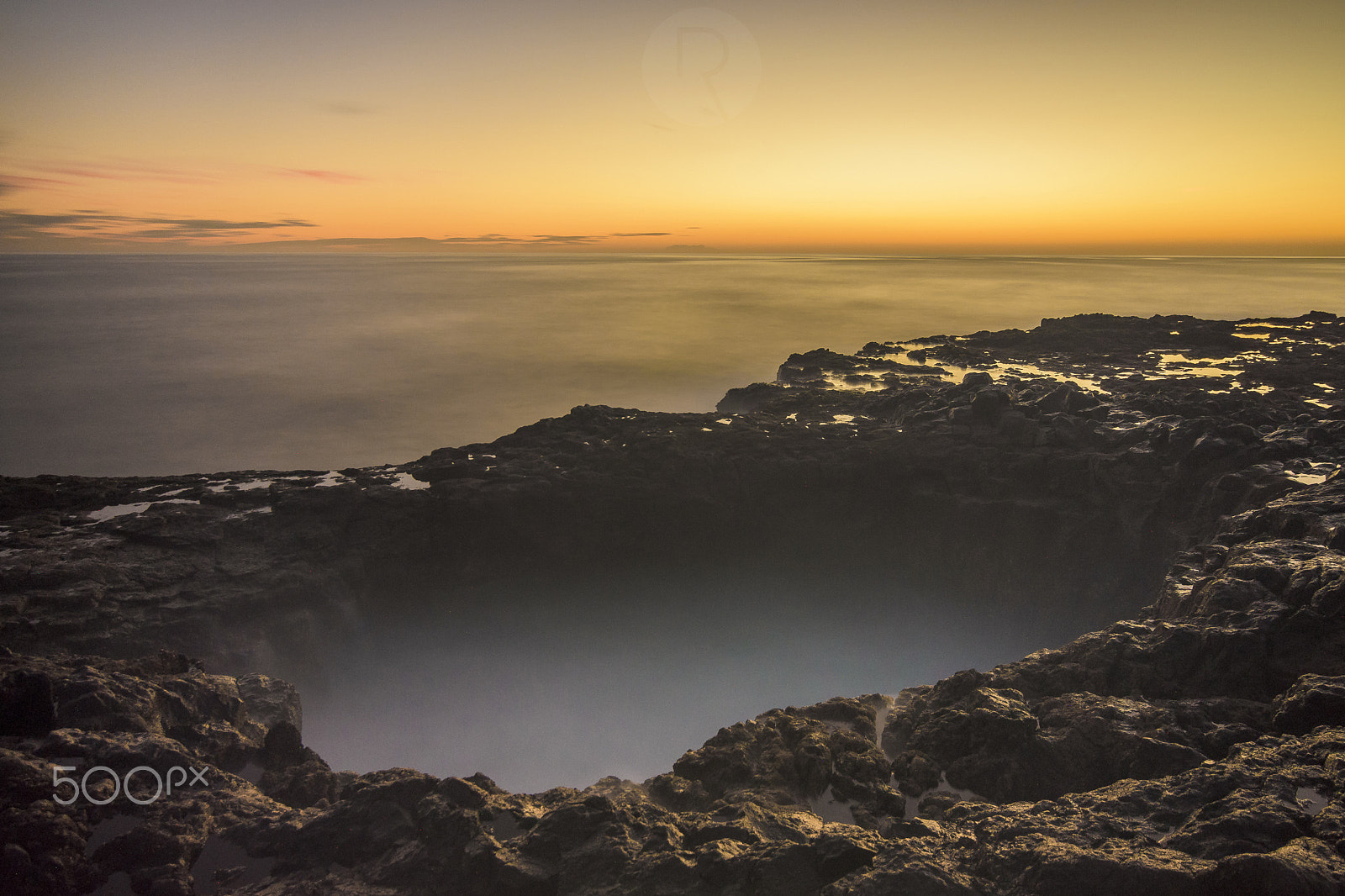 Tokina AT-X Pro 11-16mm F2.8 DX sample photo. The hole photography