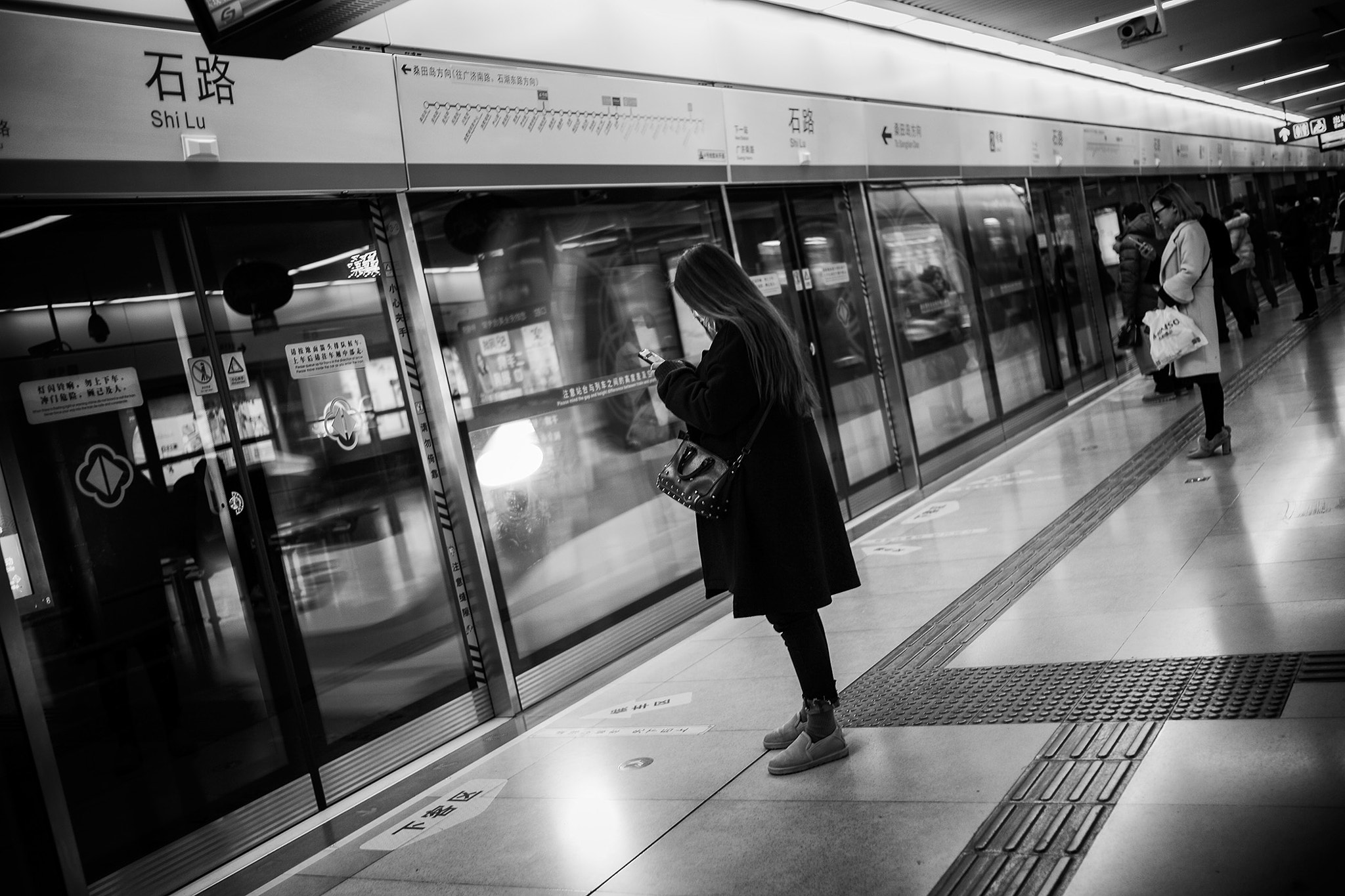 Summicron-M 1:2/35 ASPH. sample photo. Subway photography