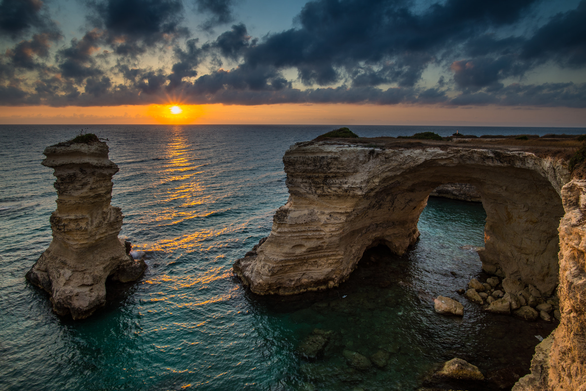 Nikon D610 + Nikon AF-S Nikkor 20mm F1.8G ED sample photo. Rocks in the light photography