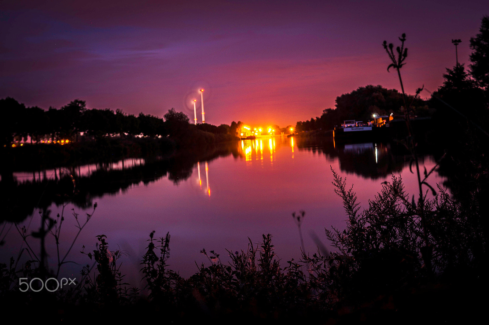 Sony SLT-A57 + Sony DT 30mm F2.8 Macro SAM sample photo. Sunset over the river ! photography