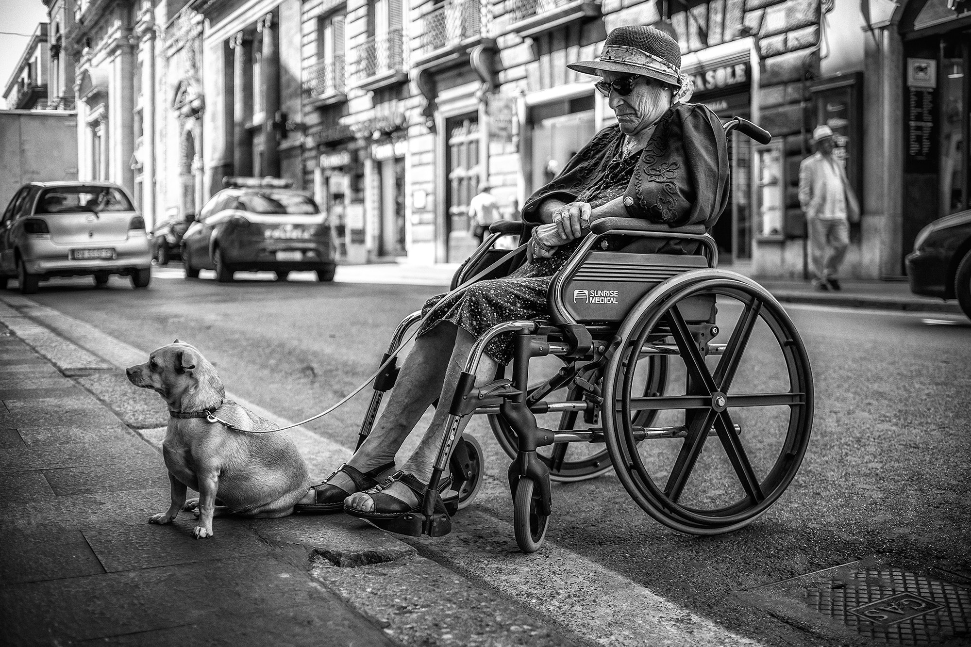 Canon EOS 5D Mark II + Canon EF 35mm F2 sample photo. Nap on the road photography