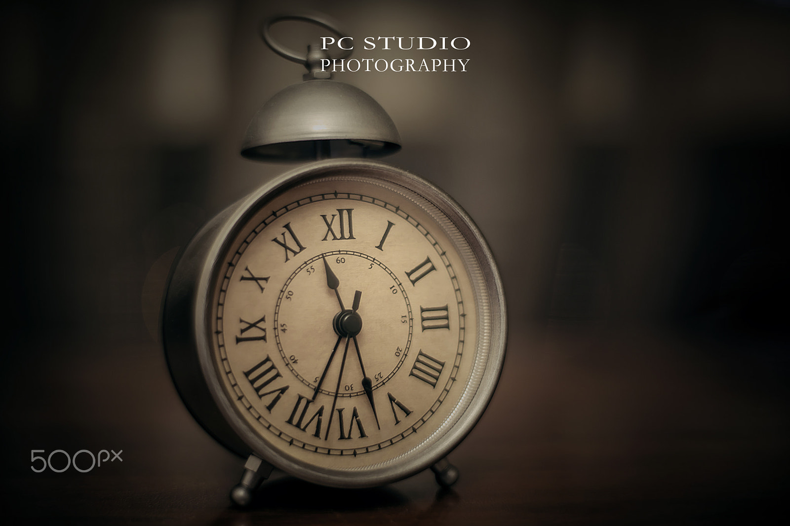 ZEISS Planar T* 50mm F1.4 sample photo. Clock photography