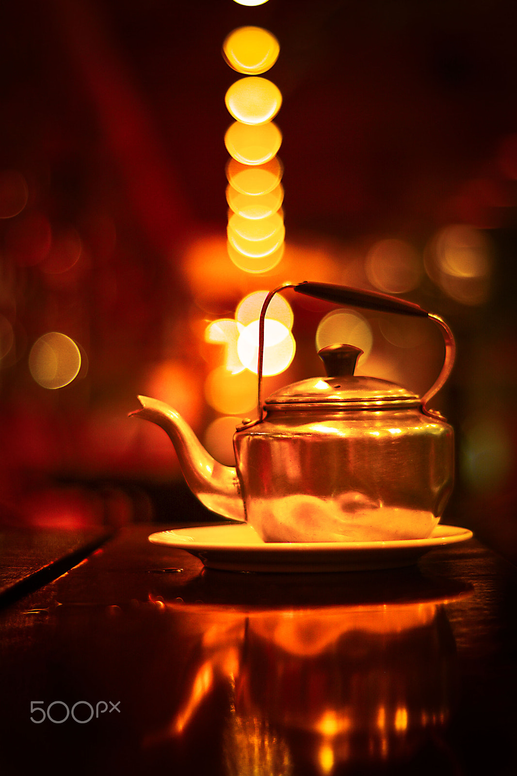 Nikon D5200 + Nikon AF Nikkor 50mm F1.8D sample photo. Golden kettle photography