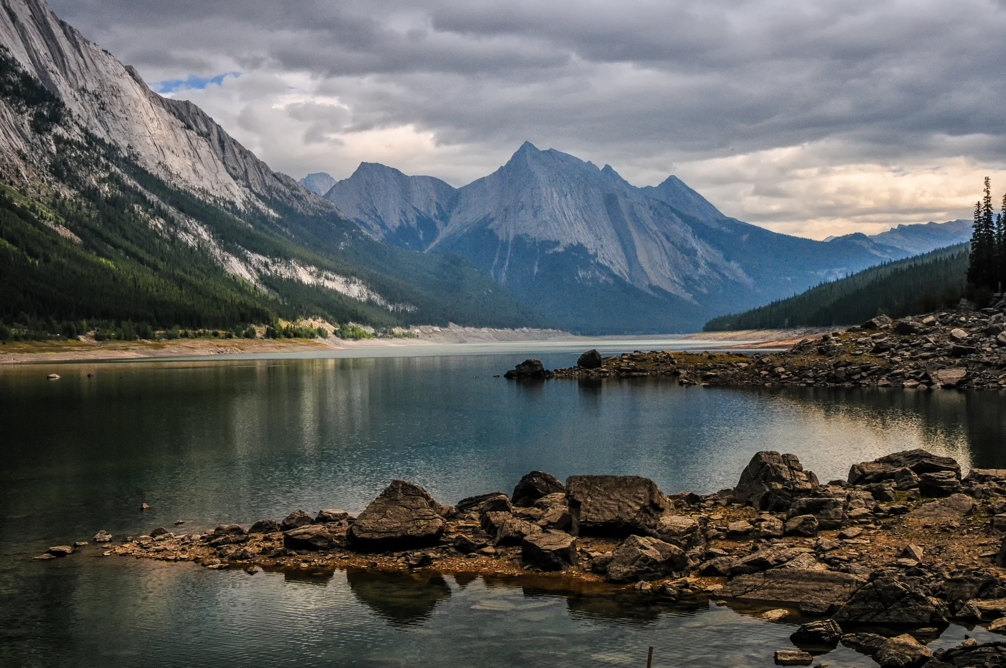 Sigma 18-50mm F2.8 EX DC sample photo. Cloudy landscape photography