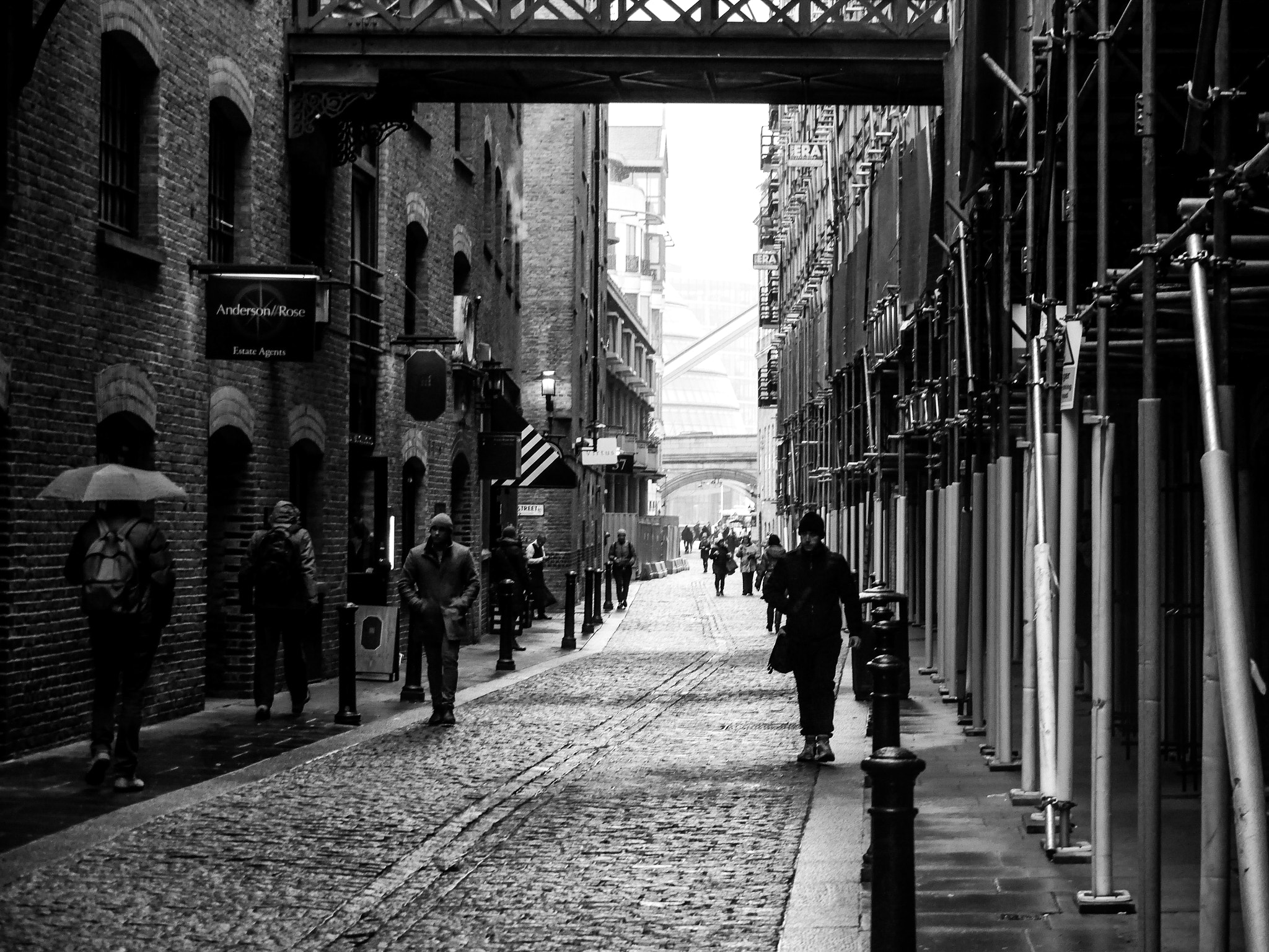 Panasonic Lumix DMC-G6 sample photo. Shad thames photography