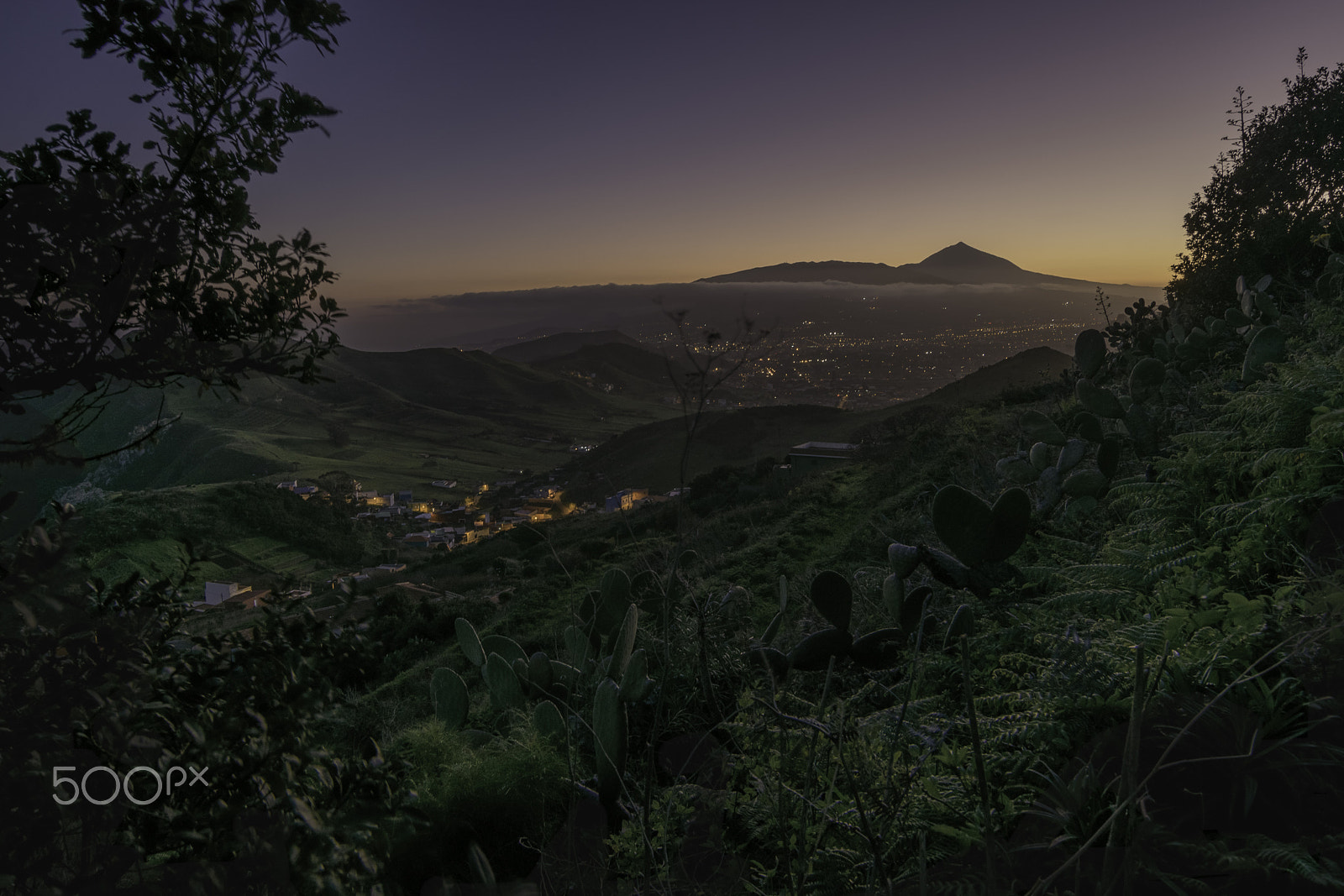 Nikon D5300 + Tokina AT-X Pro 11-16mm F2.8 DX sample photo. The night comes in tenerife photography
