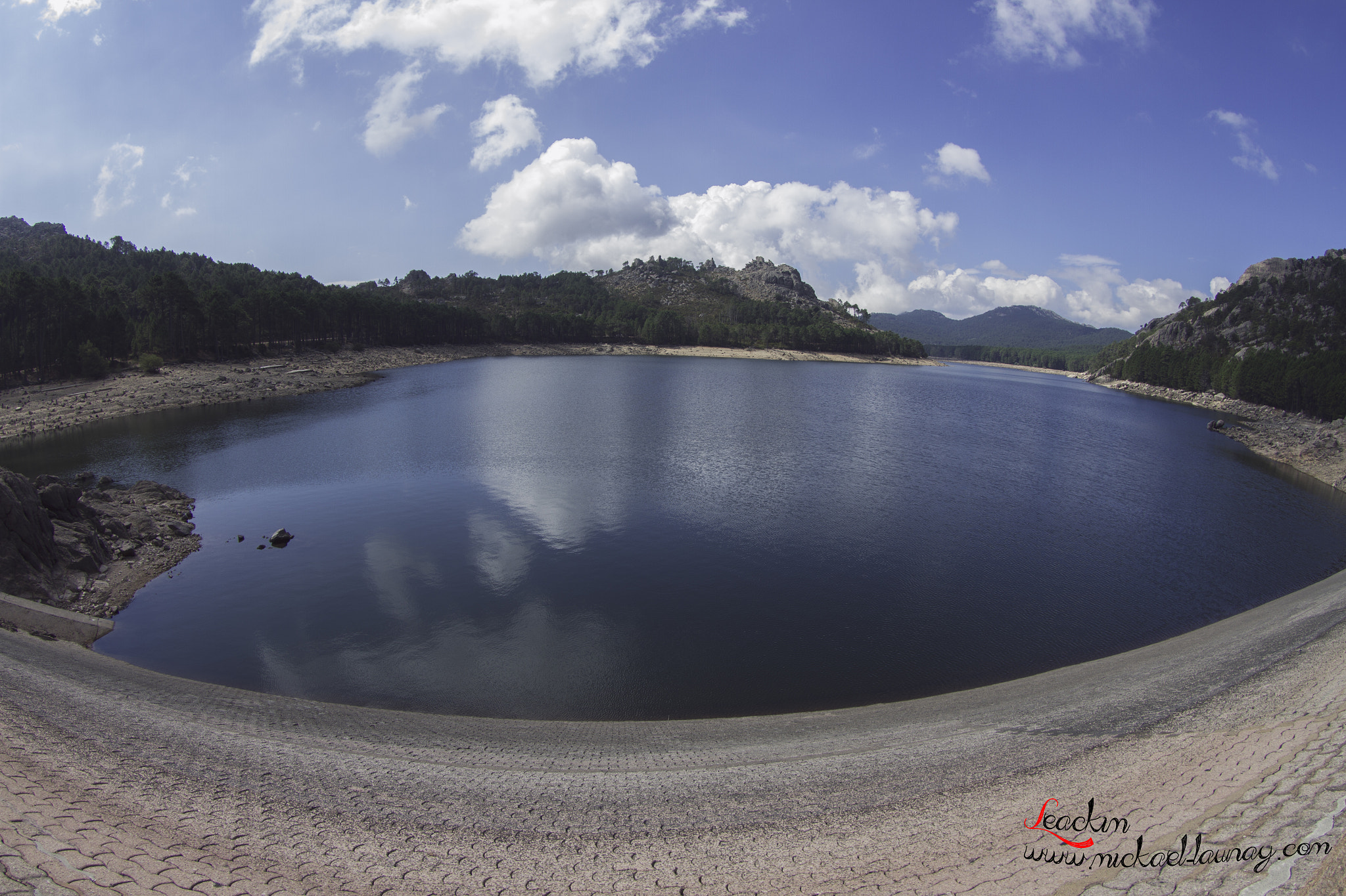 Canon EOS 7D + Tokina AT-X 10-17mm F3.5-4.5 DX Fisheye sample photo. Barrage de l'ospedale photography