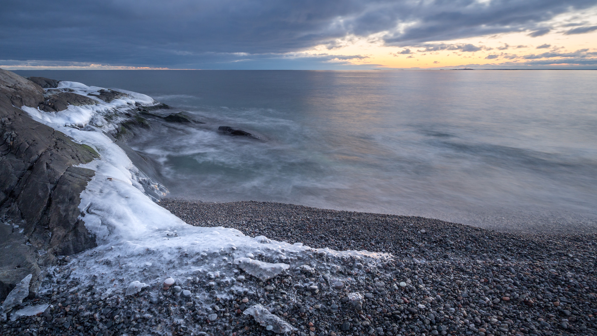 Olympus OM-D E-M10 + Olympus M.Zuiko Digital ED 12-40mm F2.8 Pro sample photo. An icy path photography