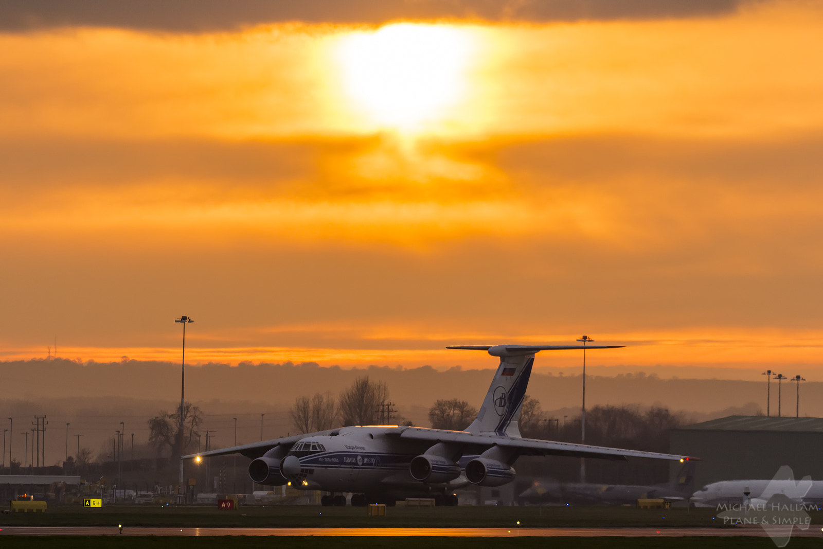 Sigma 150-600mm F5-6.3 DG OS HSM | S sample photo. Ilyushin il-76 at sunset at east midlands airport photography