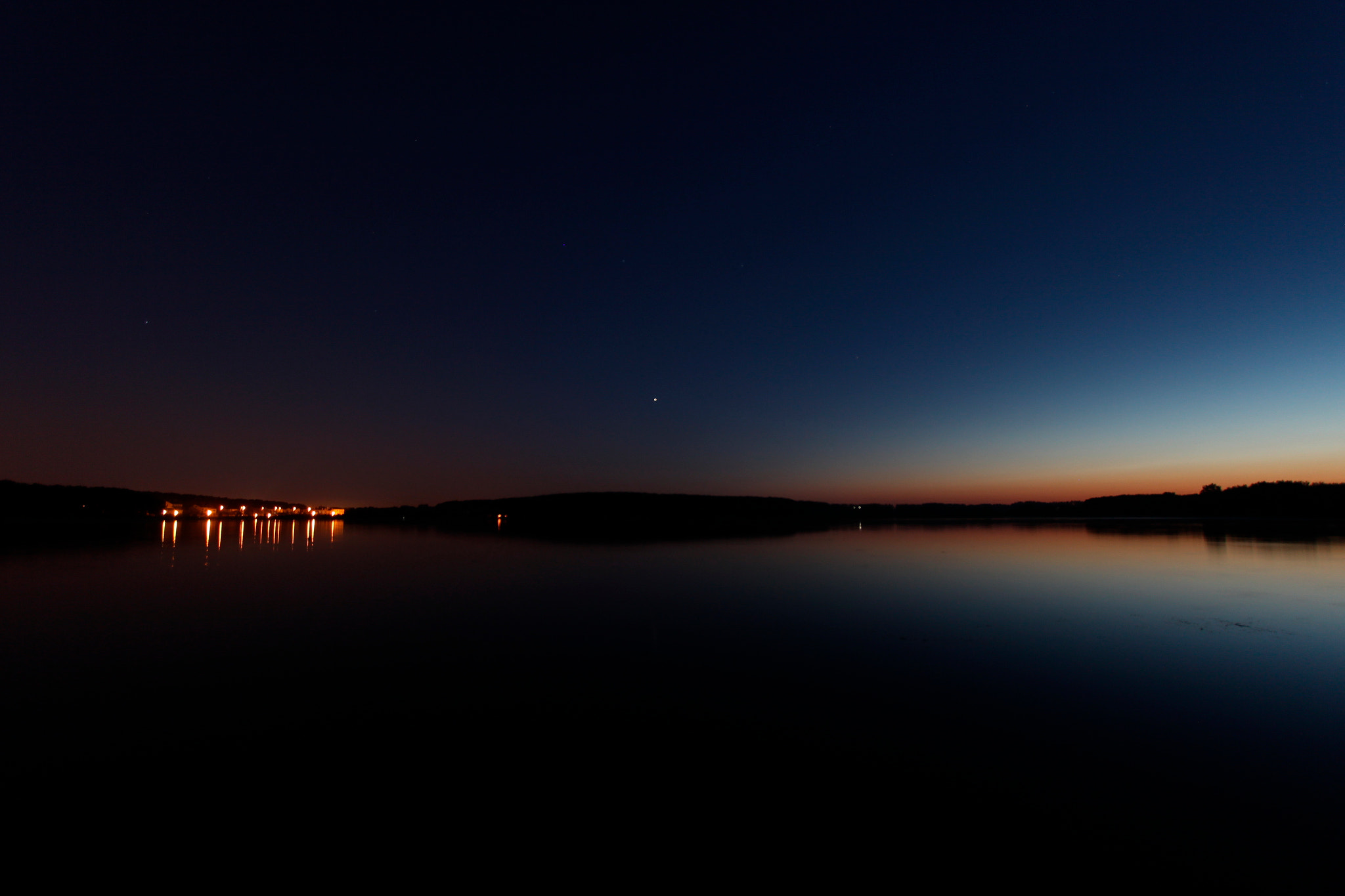 Canon EF-S 10-22mm F3.5-4.5 USM sample photo. When the day meets with the night photography