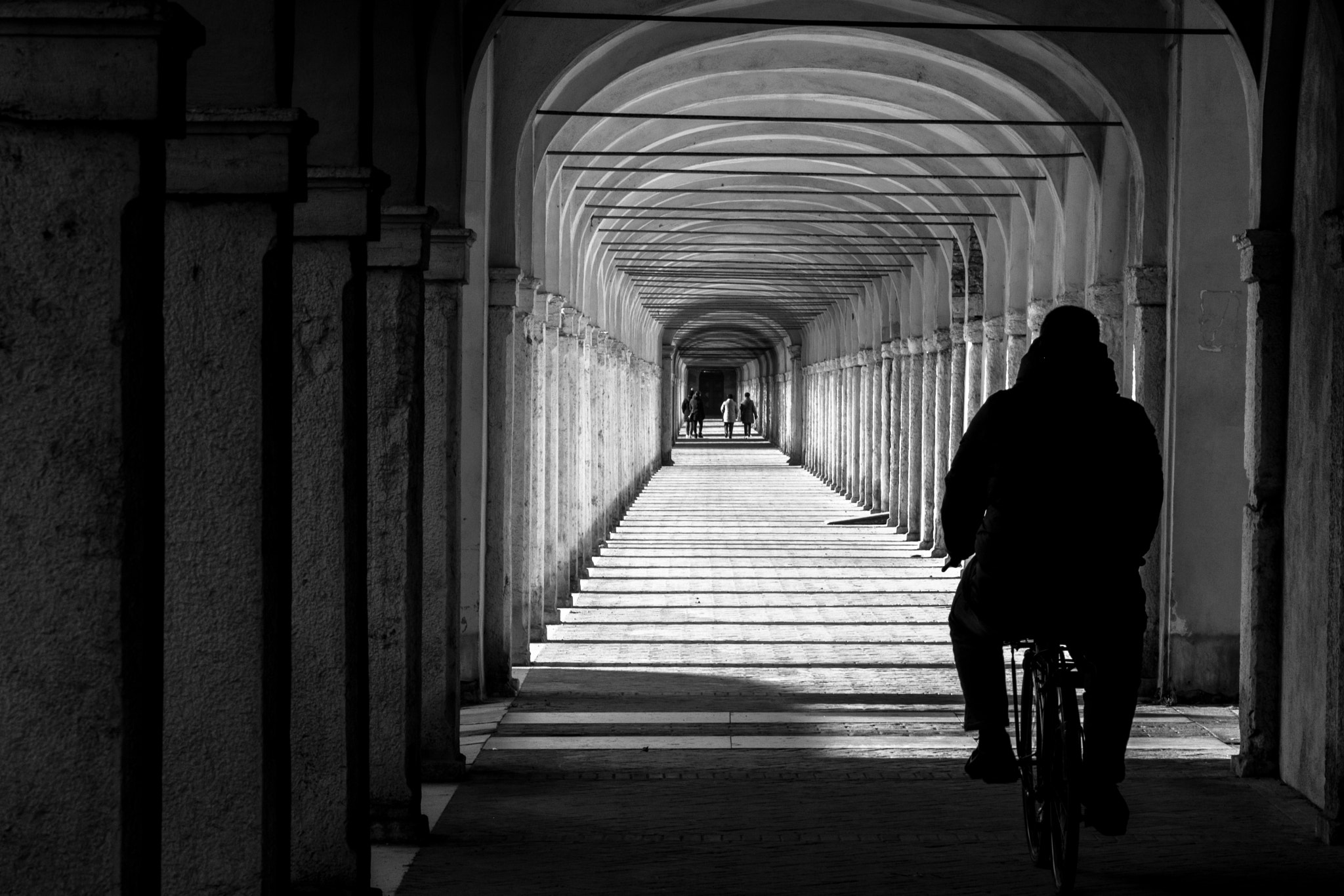 Fujifilm X-Pro2 + Fujifilm XF 90mm F2 R LM WR sample photo. In fondo al tunnel photography