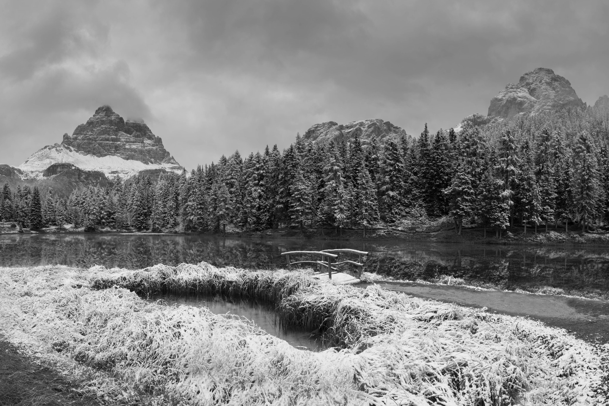 Nikon D800 + Nikon AF Nikkor 24mm F2.8D sample photo. Lago antorno photography
