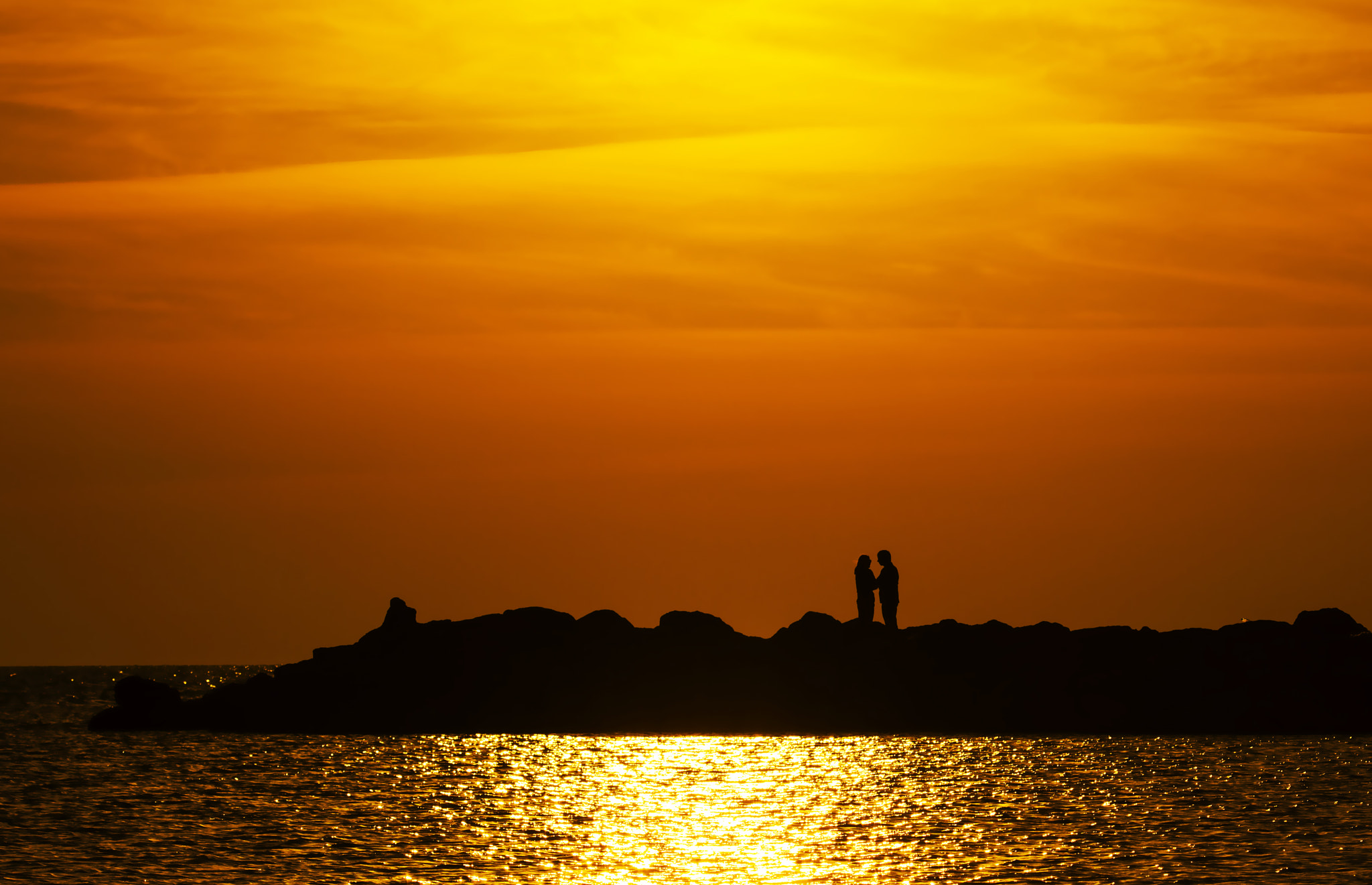 Nikon AF-S Nikkor 70-200mm F2.8G ED VR II sample photo. Couple at sunset photography
