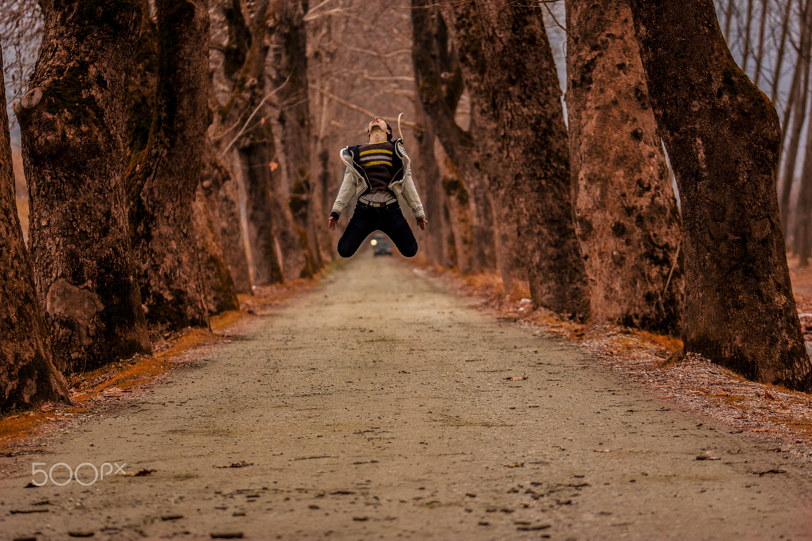 Sigma 105mm F2.8 EX DG OS HSM sample photo. Dudaklı jump photography
