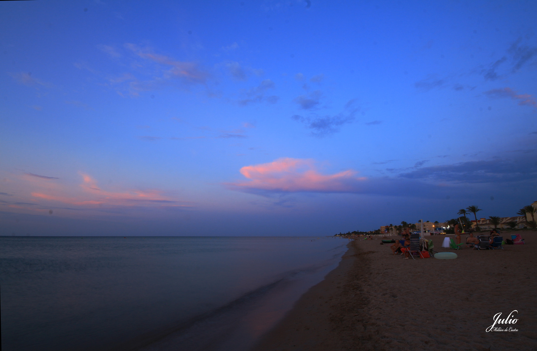 Canon EOS 650D (EOS Rebel T4i / EOS Kiss X6i) + Sigma 10-20mm F4-5.6 EX DC HSM sample photo. Última hora de playa. photography