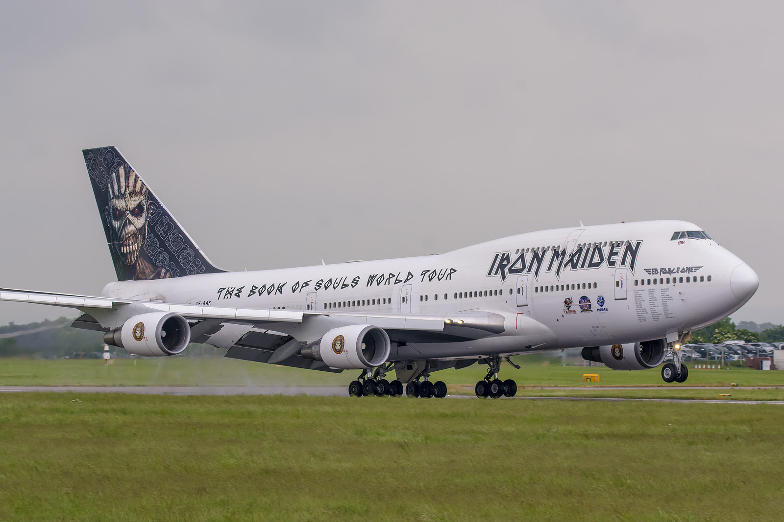 Sigma 150-600mm F5-6.3 DG OS HSM | S sample photo. Iron maiden arriving into ema on ed force one for download photography