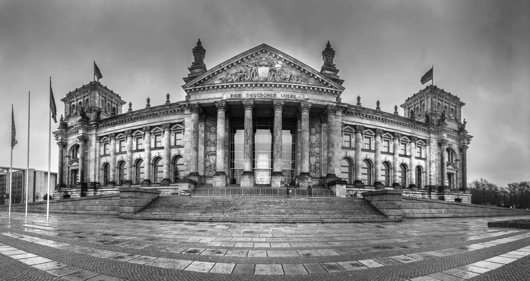 Sigma 17-70mm F2.8-4 DC Macro OS HSM sample photo. Reichstagsgebäude photography